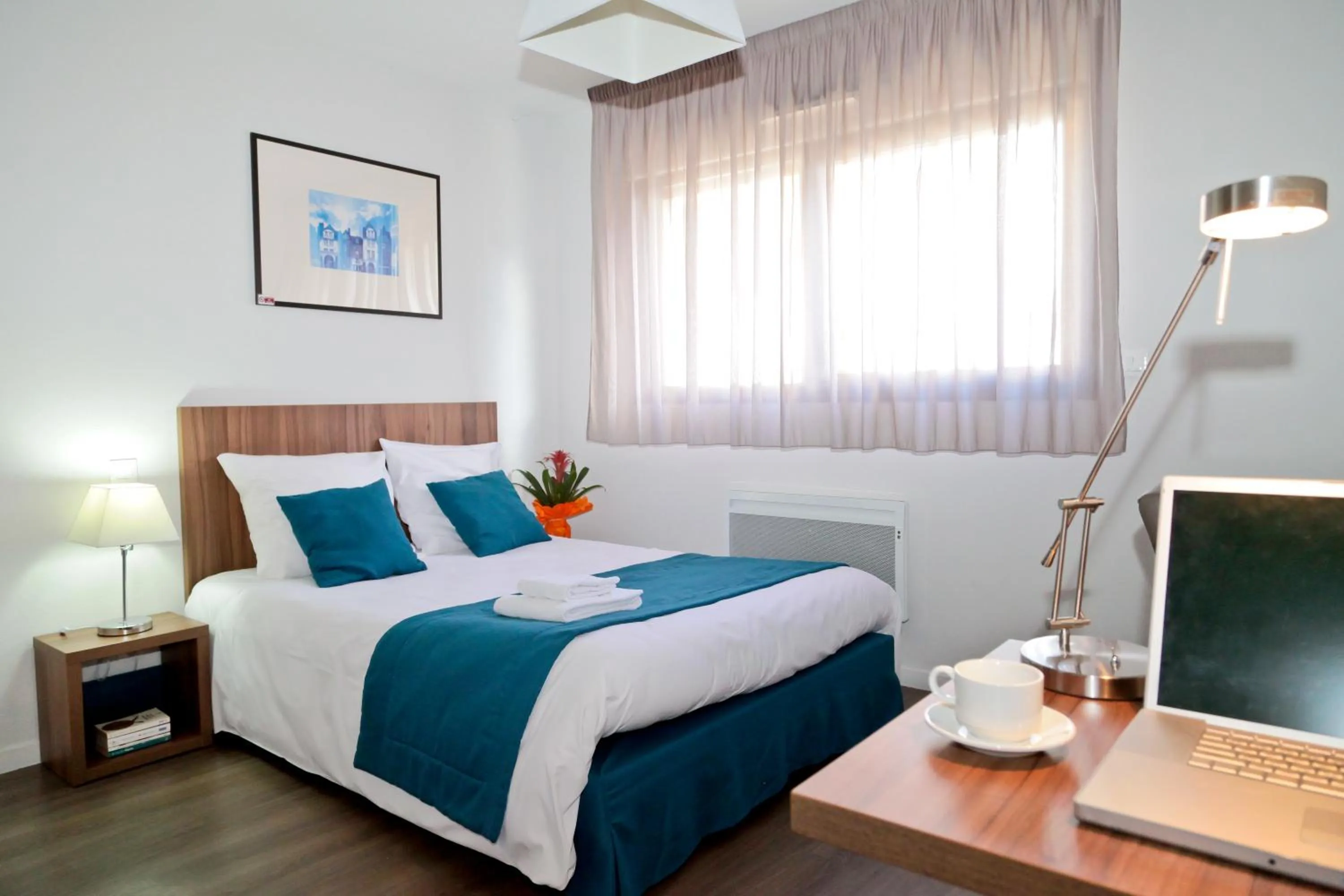 Bedroom, Bed in Appart Hotel Odalys City Tours Le Jardin des Lettres