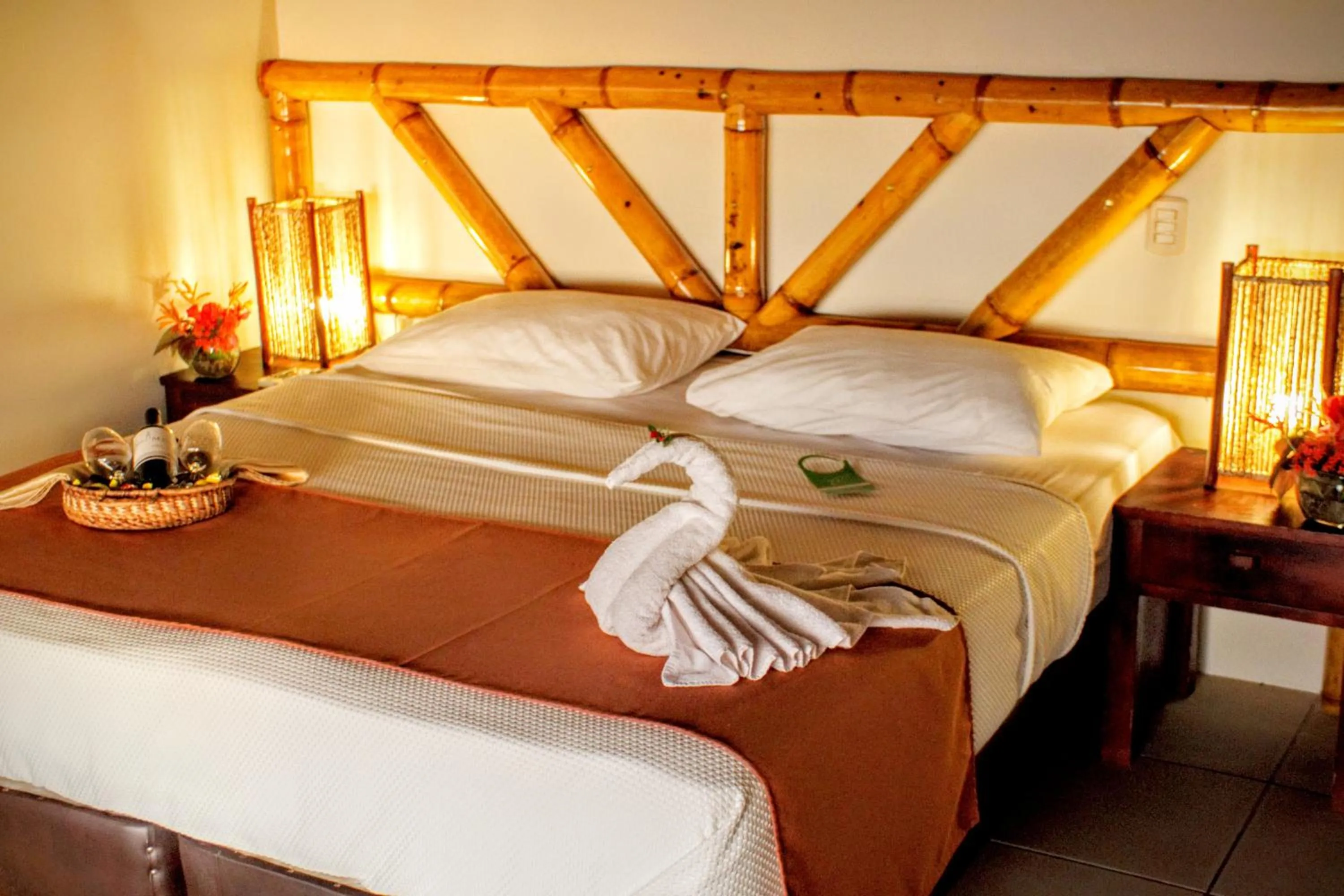 Bed in Nativa Bambu Ecolodge