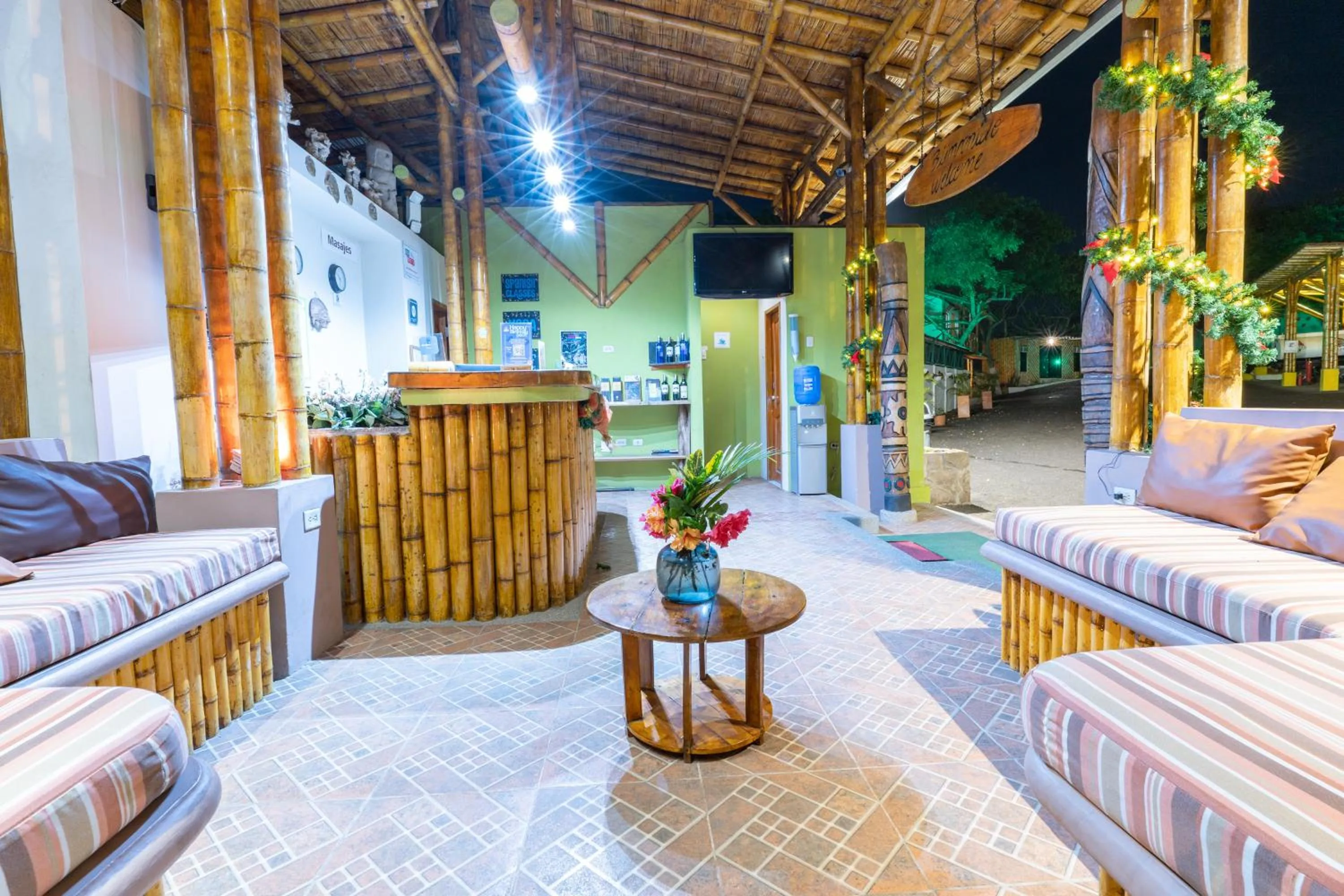 Living room in Nativa Bambu Ecolodge