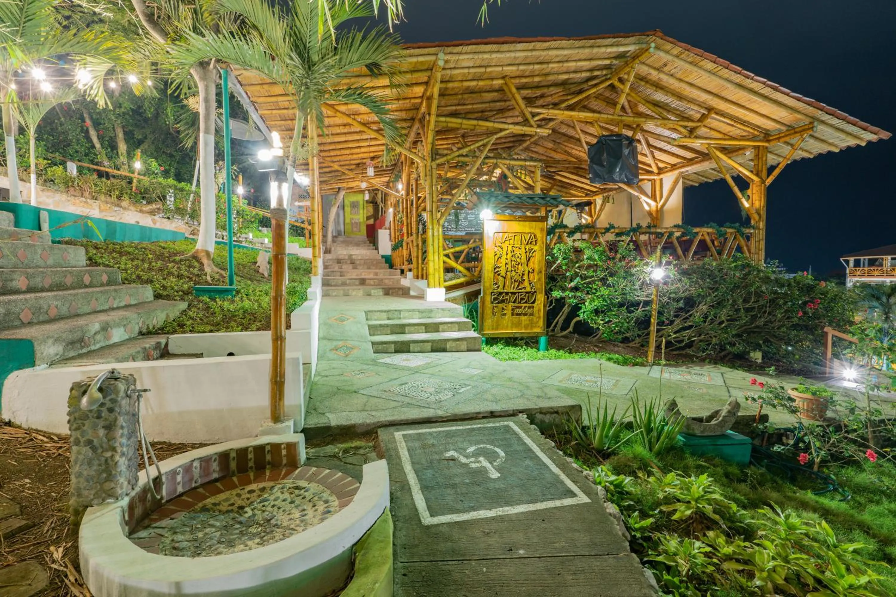 Restaurant/places to eat in Nativa Bambu Ecolodge