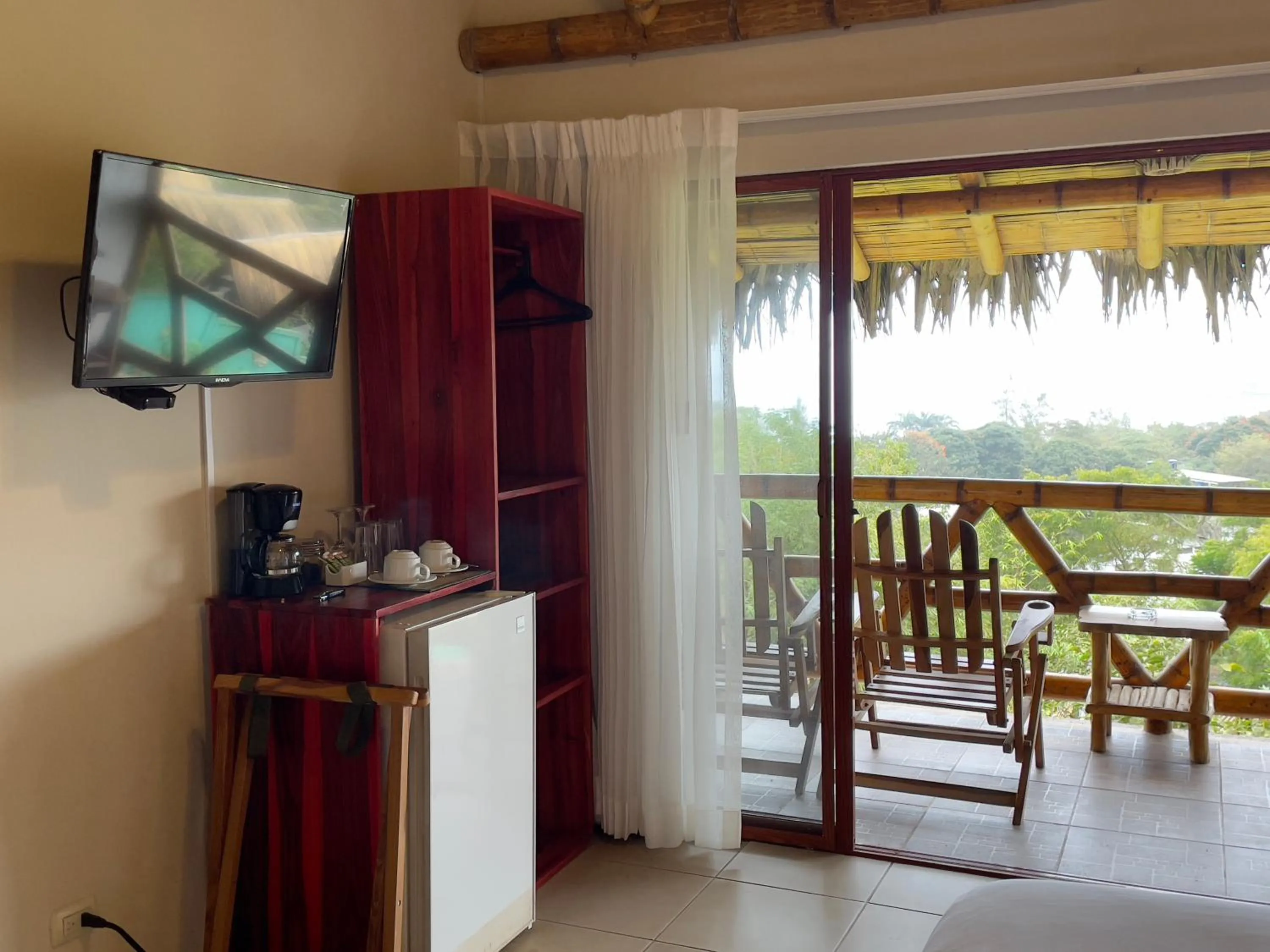 TV and multimedia in Nativa Bambu Ecolodge