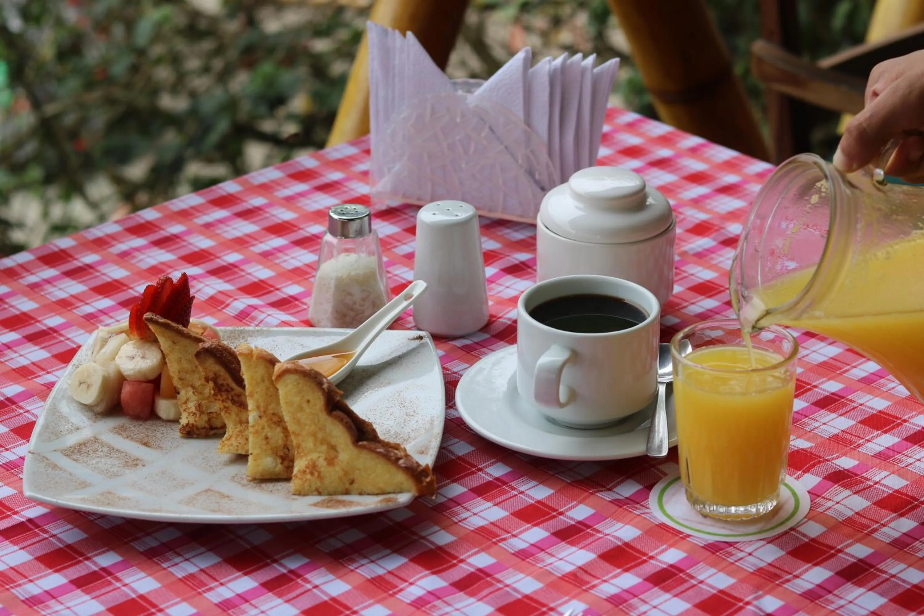 Breakfast in Nativa Bambu Ecolodge