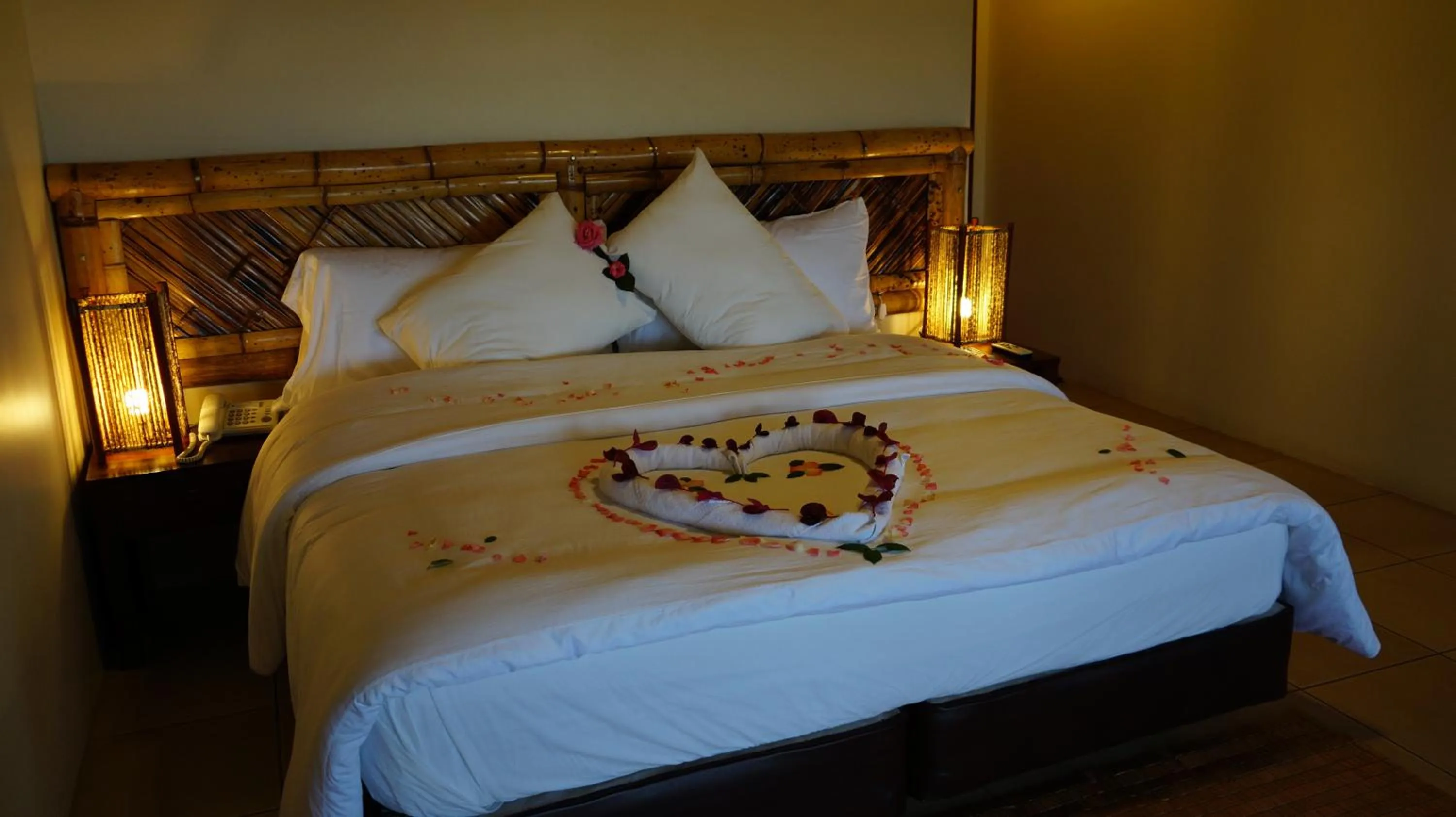 Bed in Nativa Bambu Ecolodge