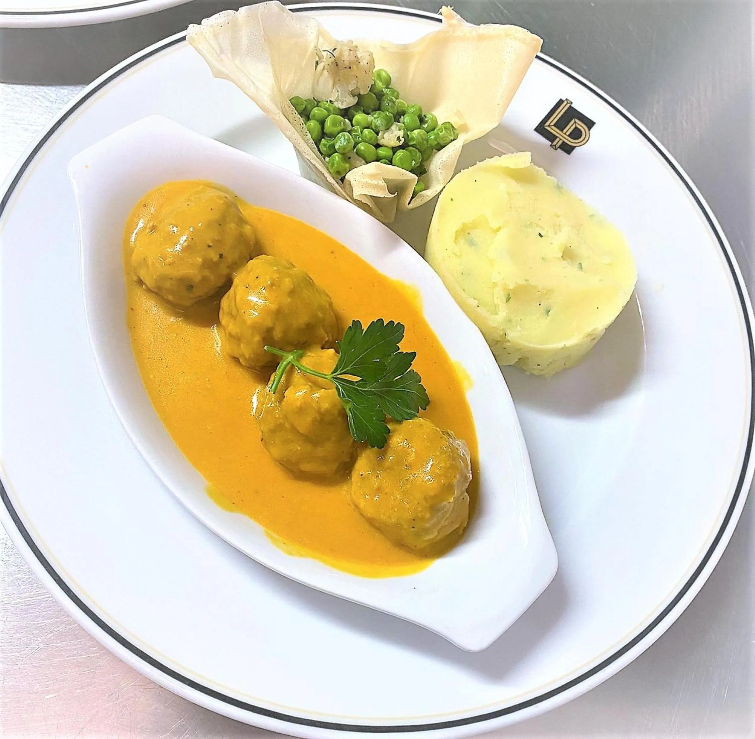 Restaurant/places to eat in Hôtel Restaurant Kyriad de Péronne