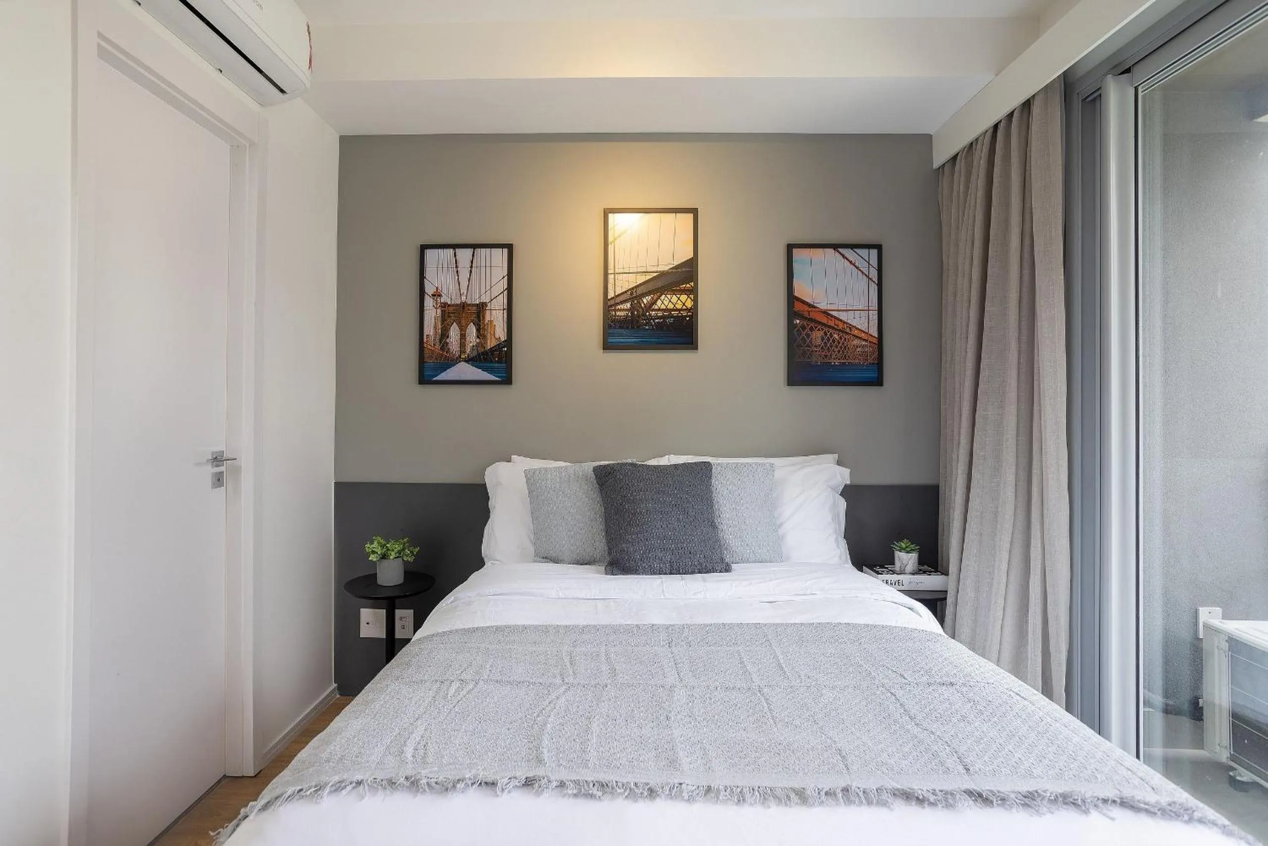 Bedroom, Bed in Ventura Pinheiros