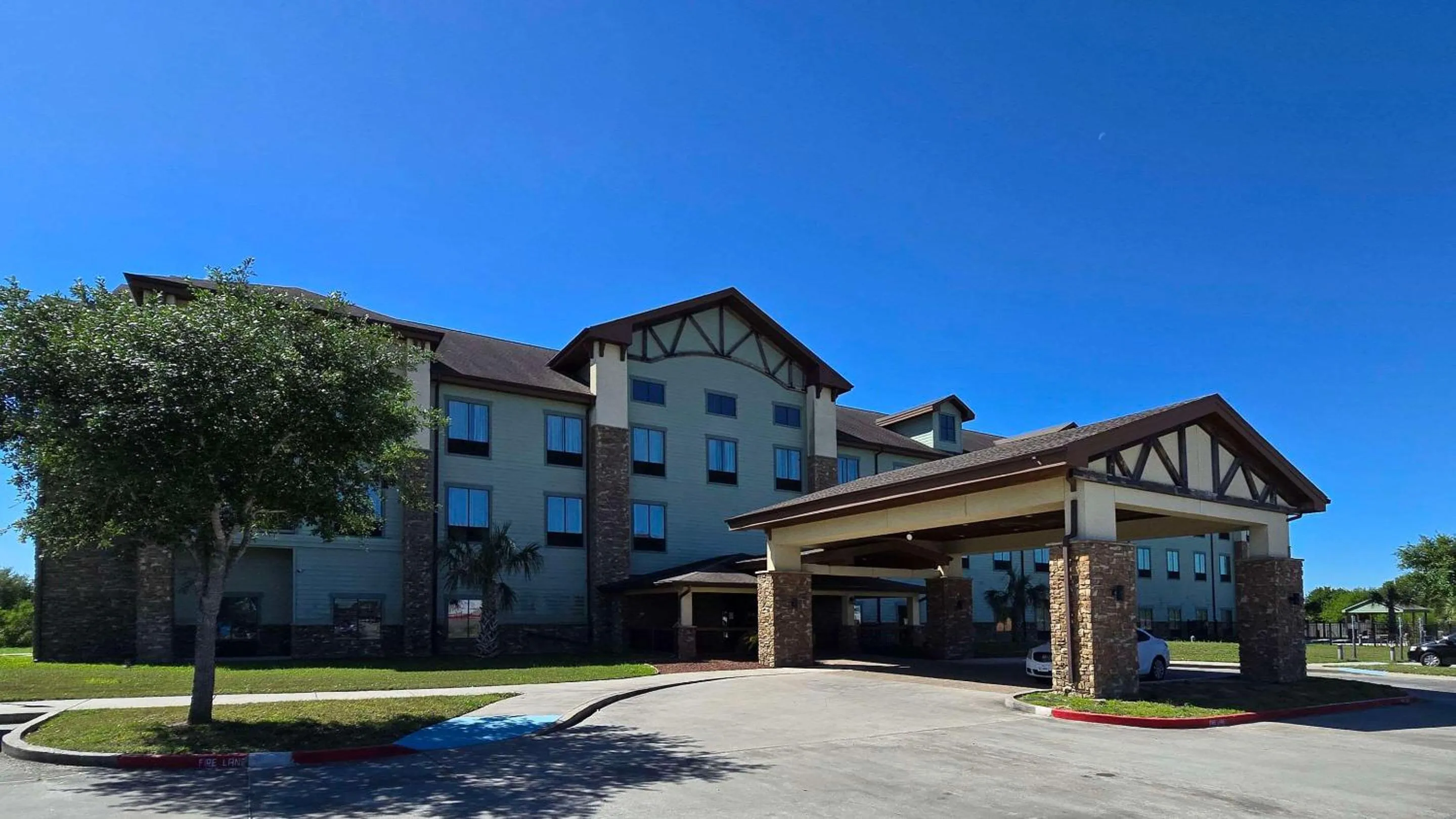Property building in Comfort Inn & Suites Beeville