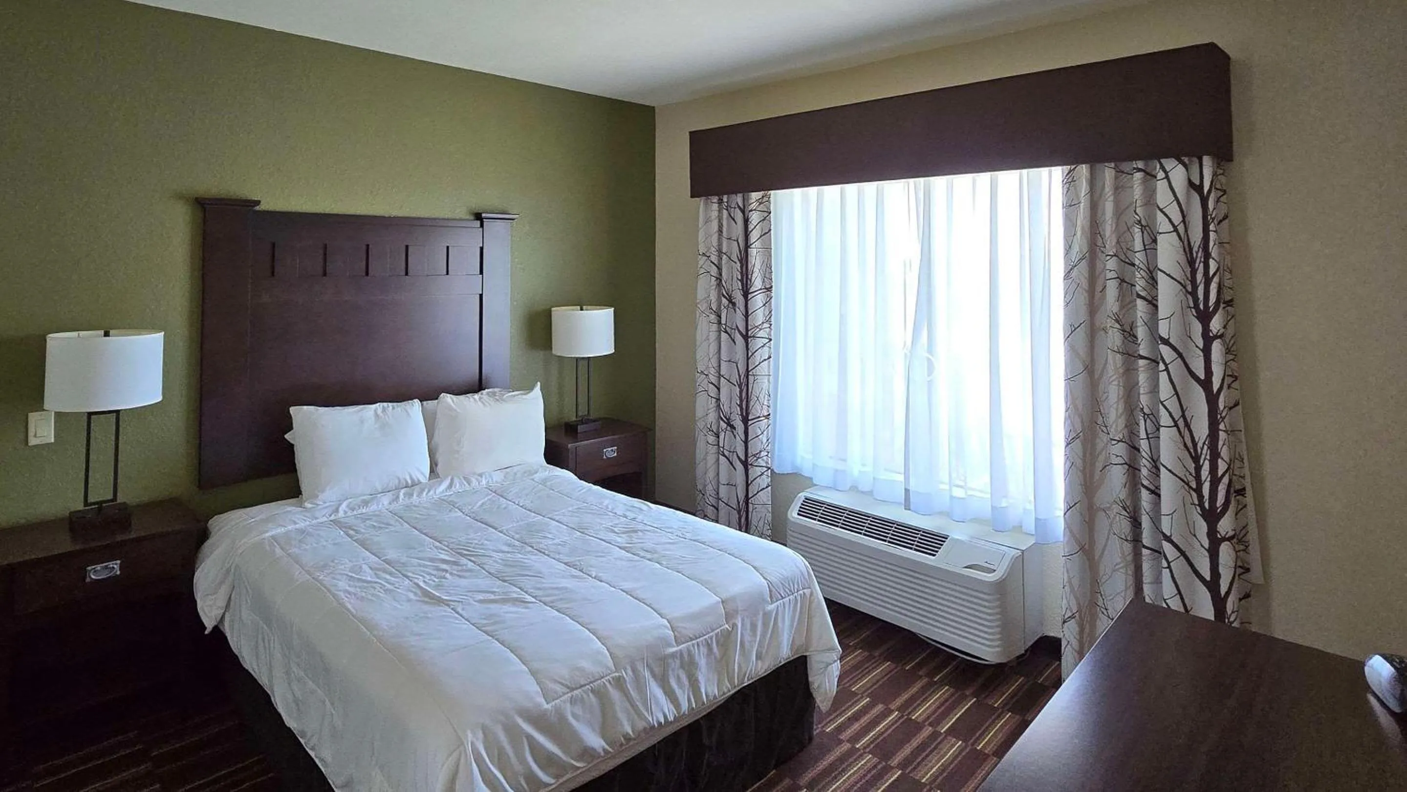 Bedroom, Bed in Comfort Inn & Suites Beeville