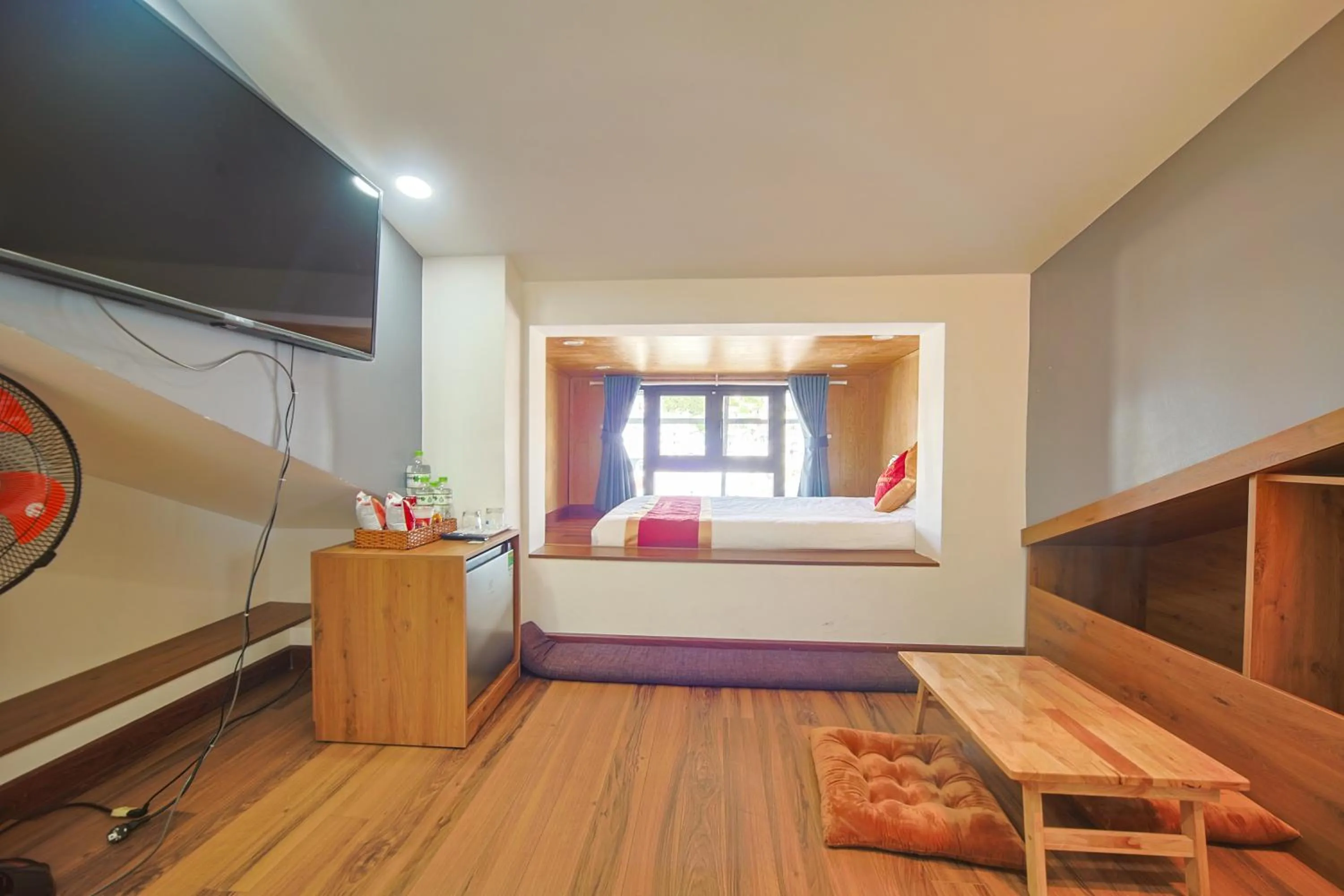 Photo of the whole room, Bed in Cherry Hotel 2 Da Lat