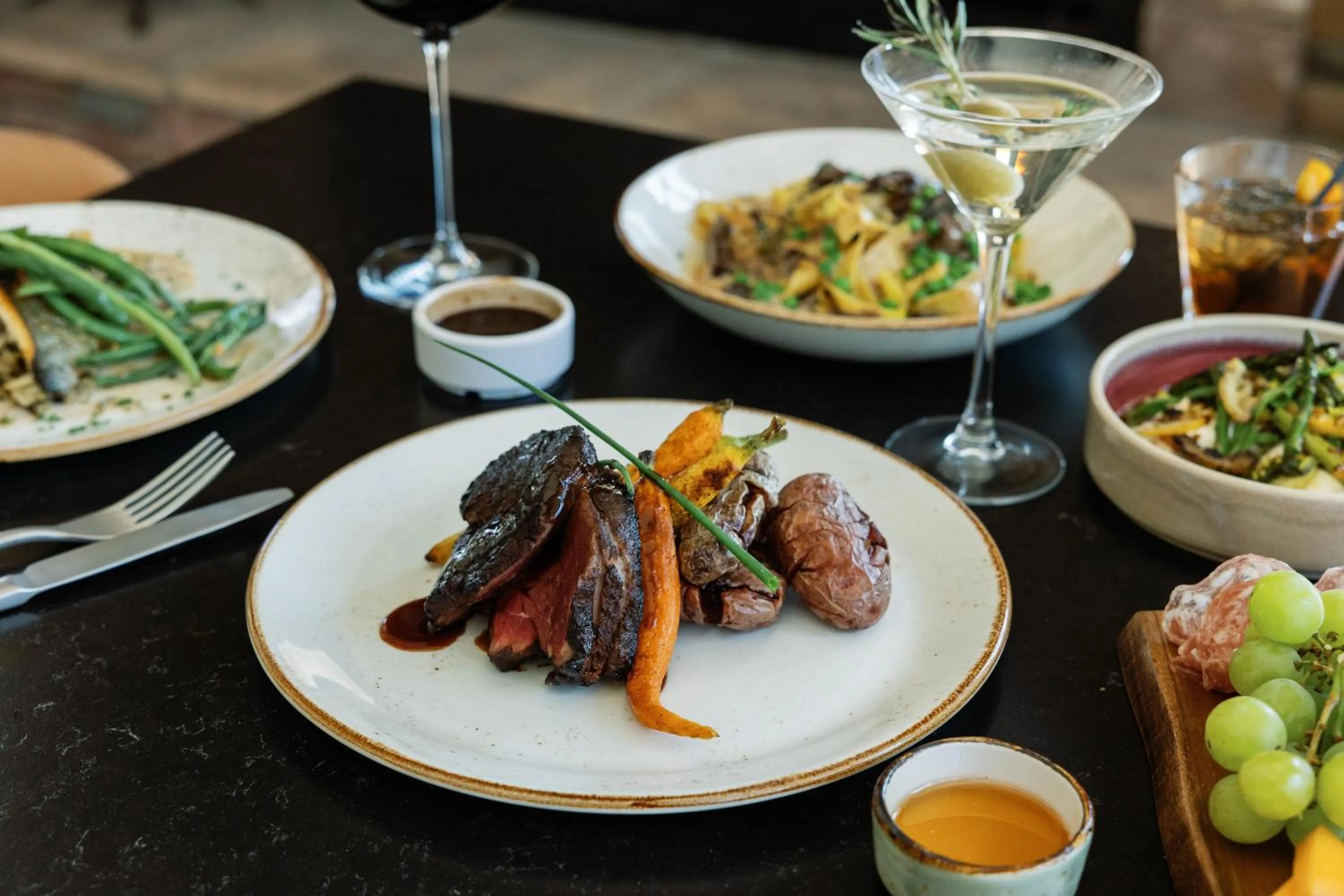 Restaurant/places to eat in The Embers Hotel