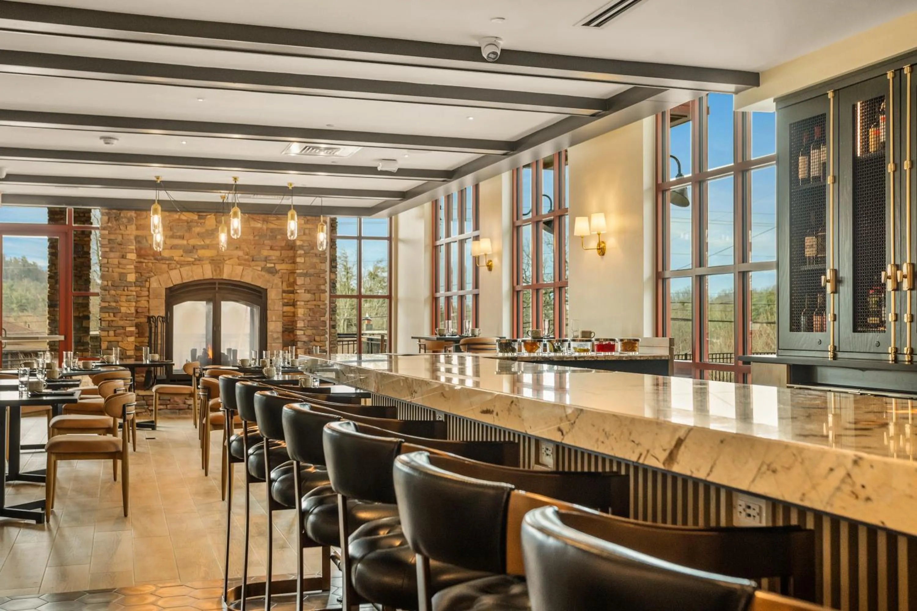 Restaurant/places to eat in The Embers Hotel