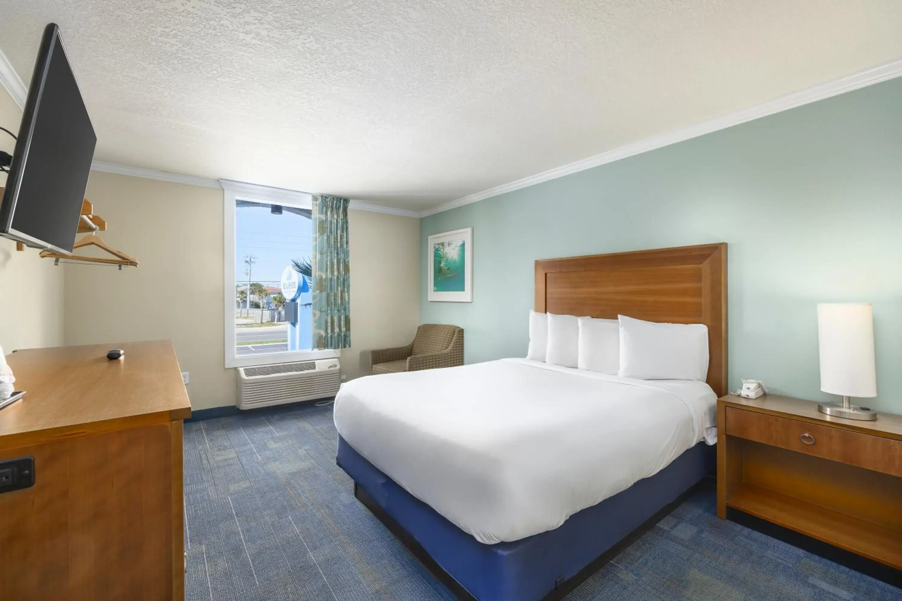 Queen Room - Inland View in Beachside Resort Panama City Beach Queen Room - Inland View in Beachside Resort Panama City Beach