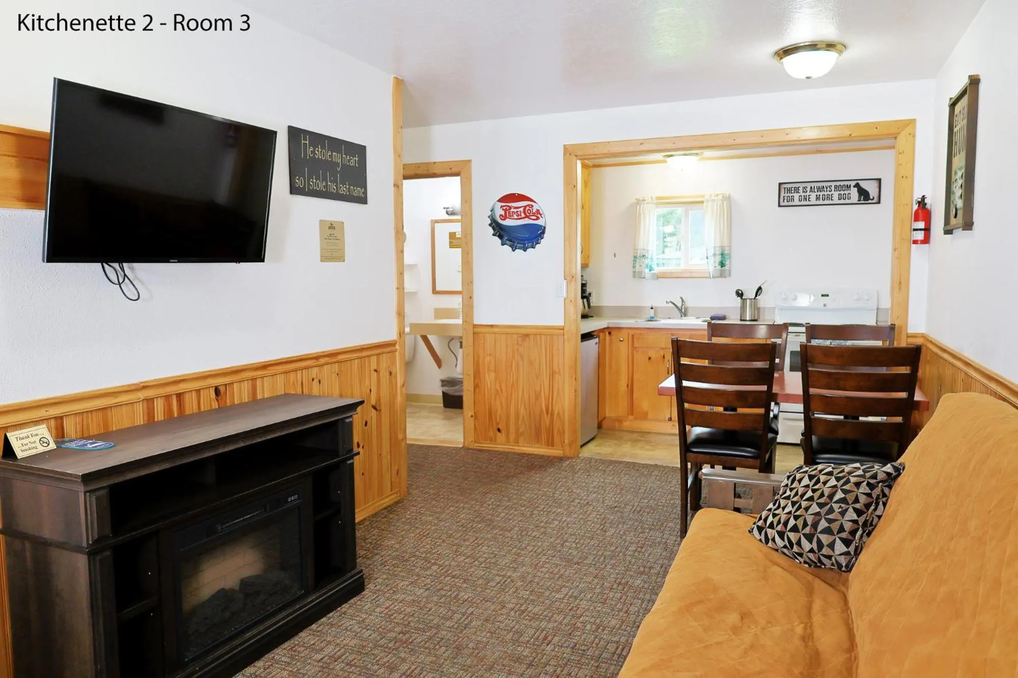 TV and multimedia in Park Motel and Cabins