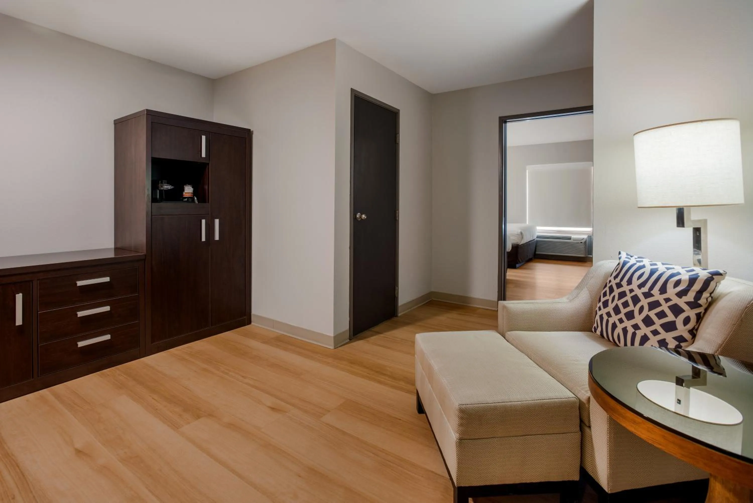 Living room, Bed in The Marco Hotel Lake Charles