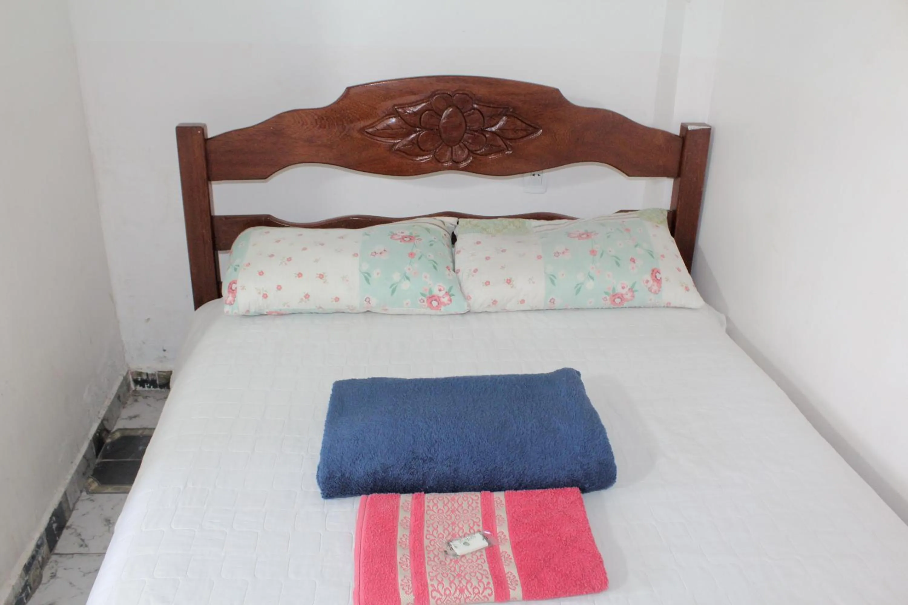 Bedroom, Bed in OYO Hotel Tbs