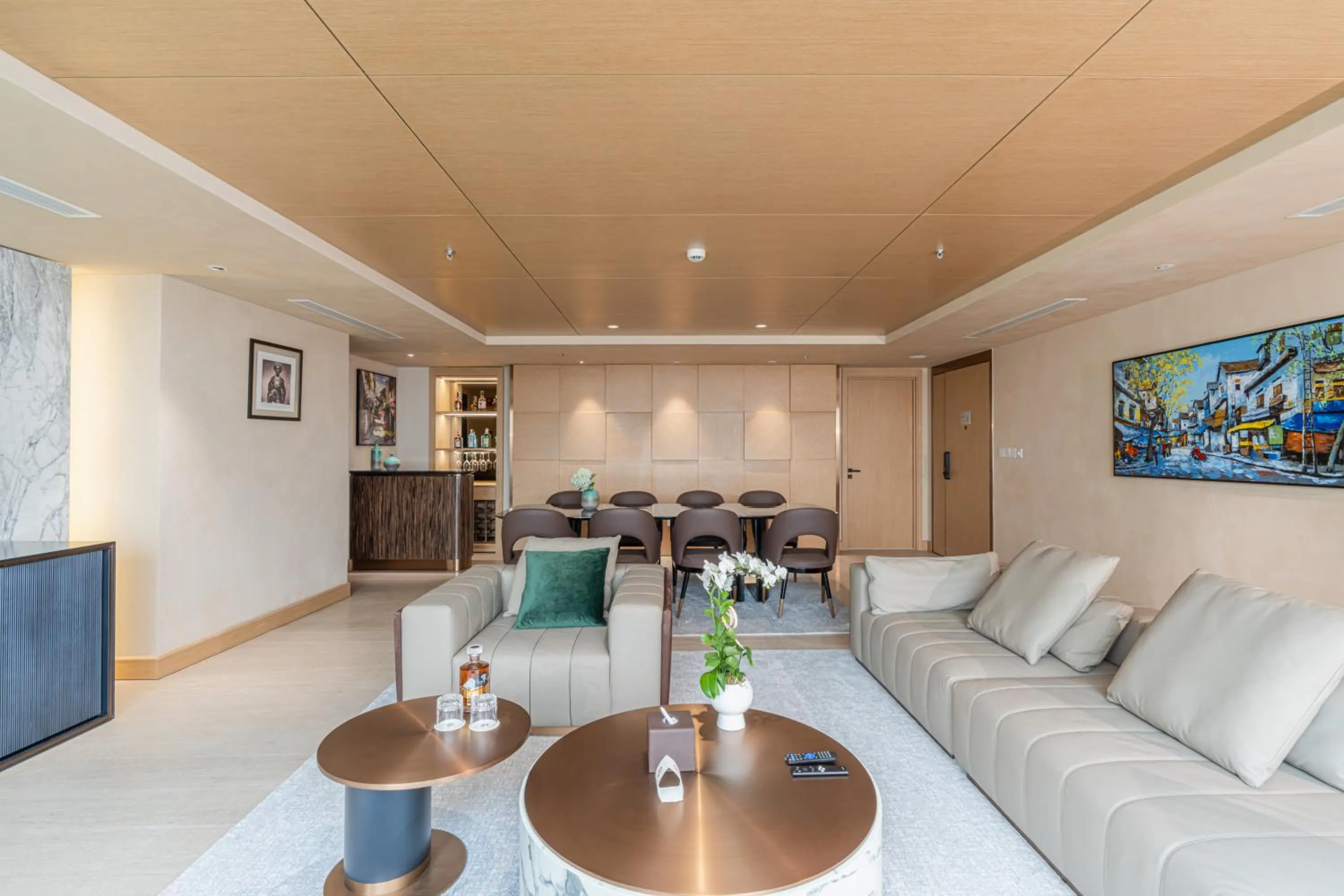 TV and multimedia in The Five Suites Lilas