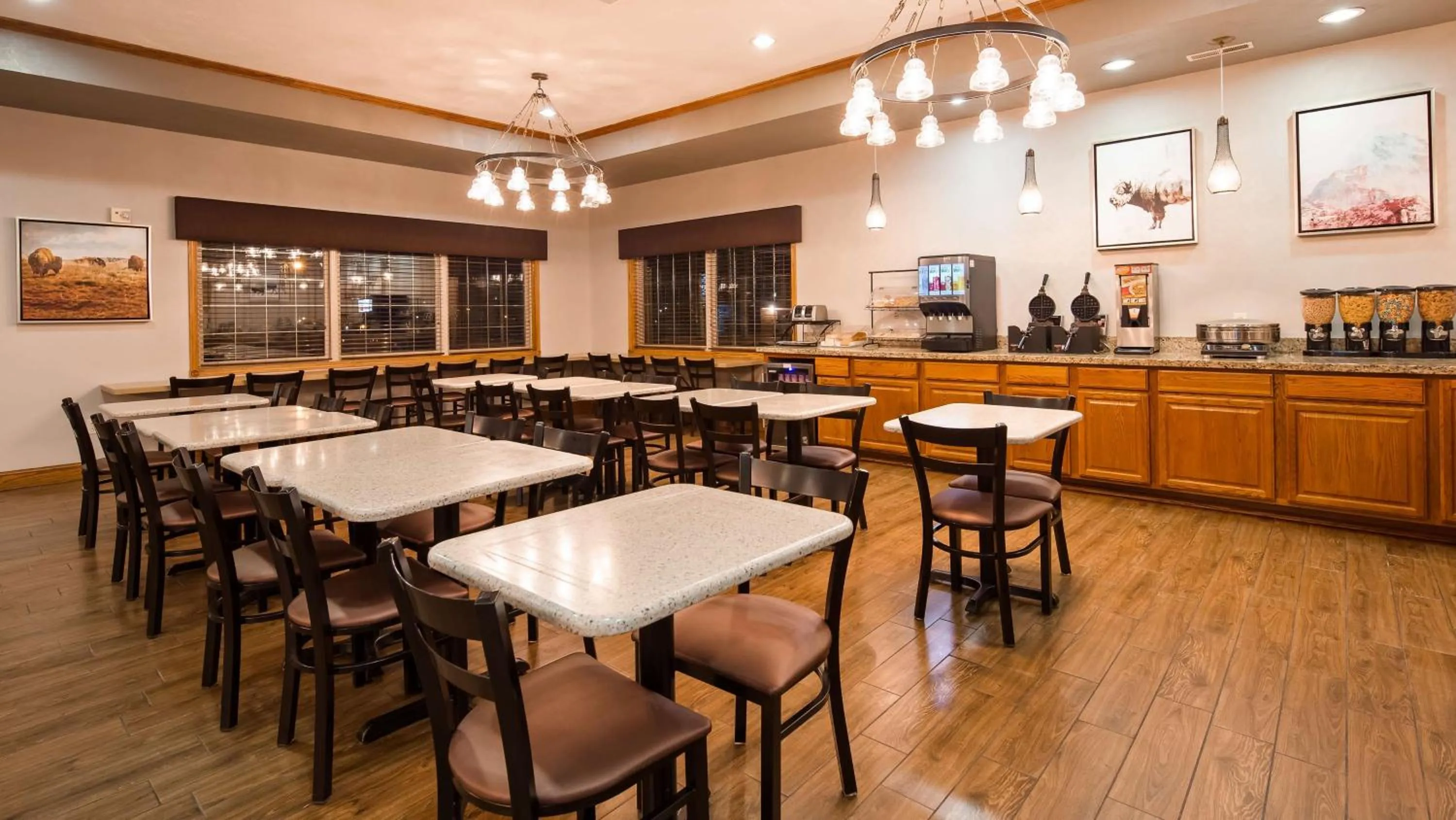 Breakfast in Best Western Buffalo Ridge Inn Near Mt Rushmore