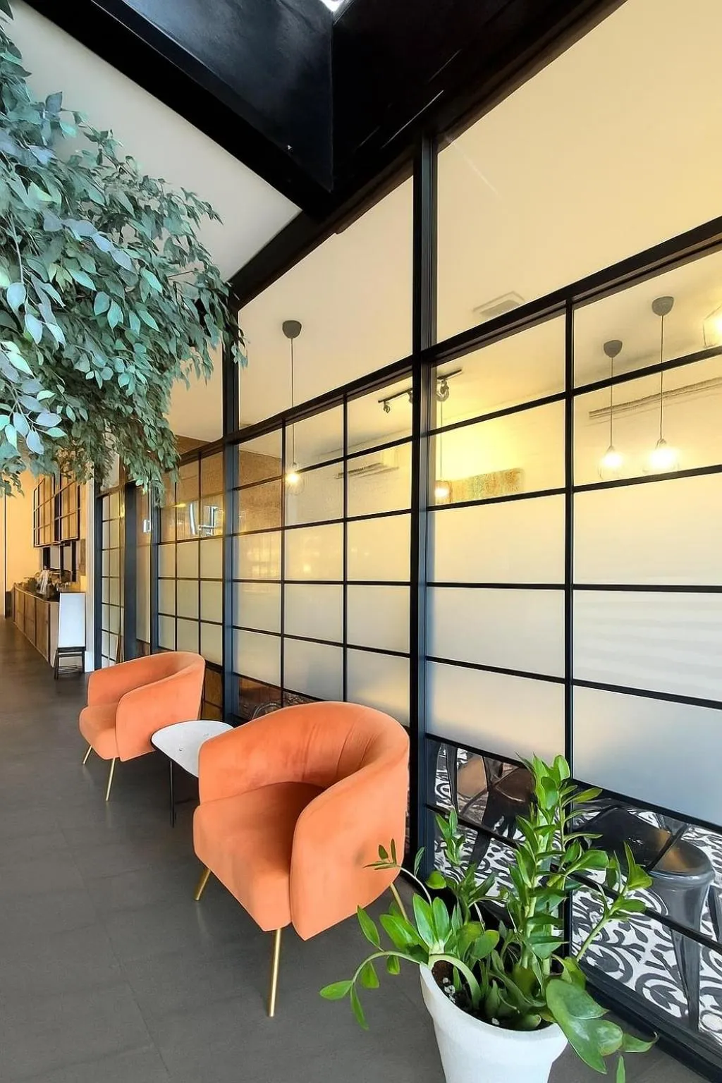 Seating area in Nunia Tamansari Hotel