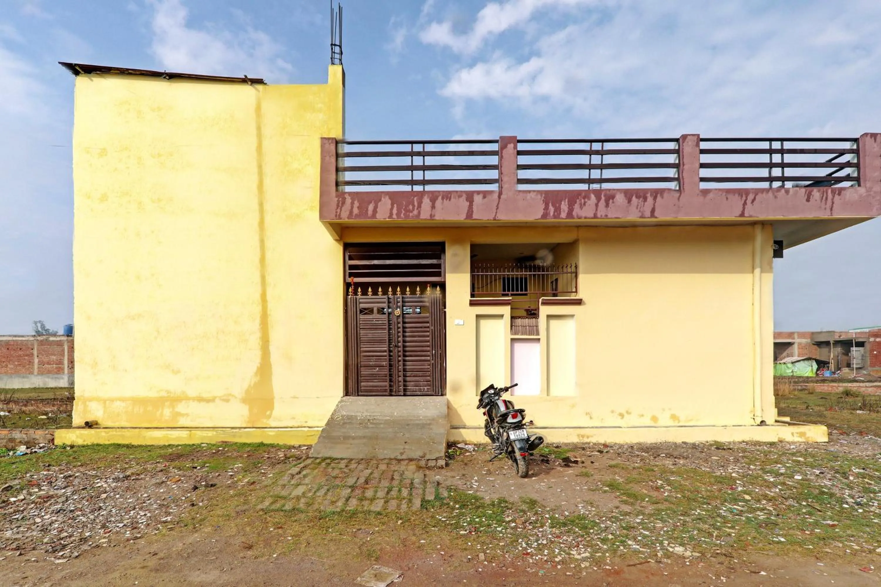 Facade/entrance in Hotel O Golden Grand