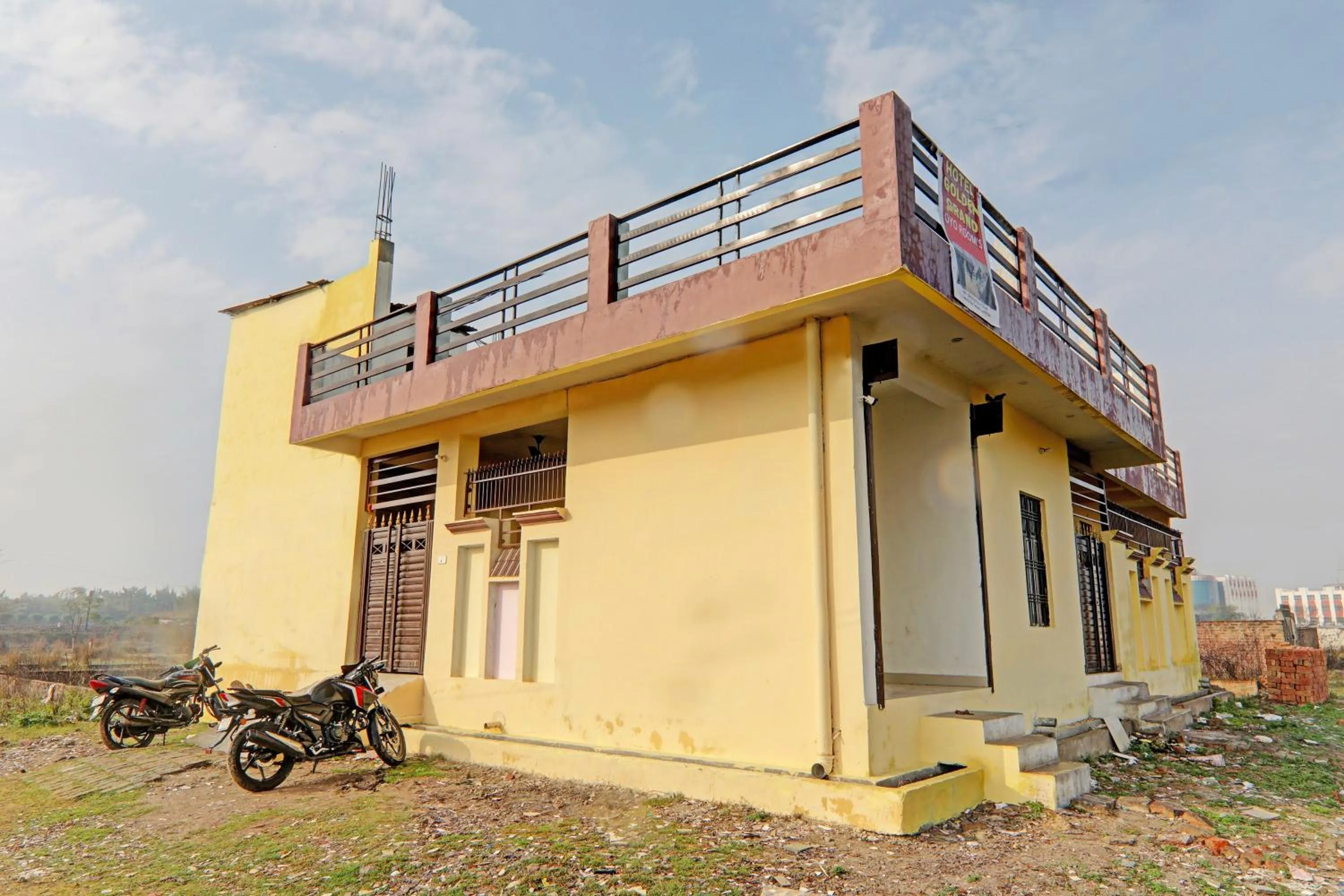 Facade/entrance in Hotel O Golden Grand
