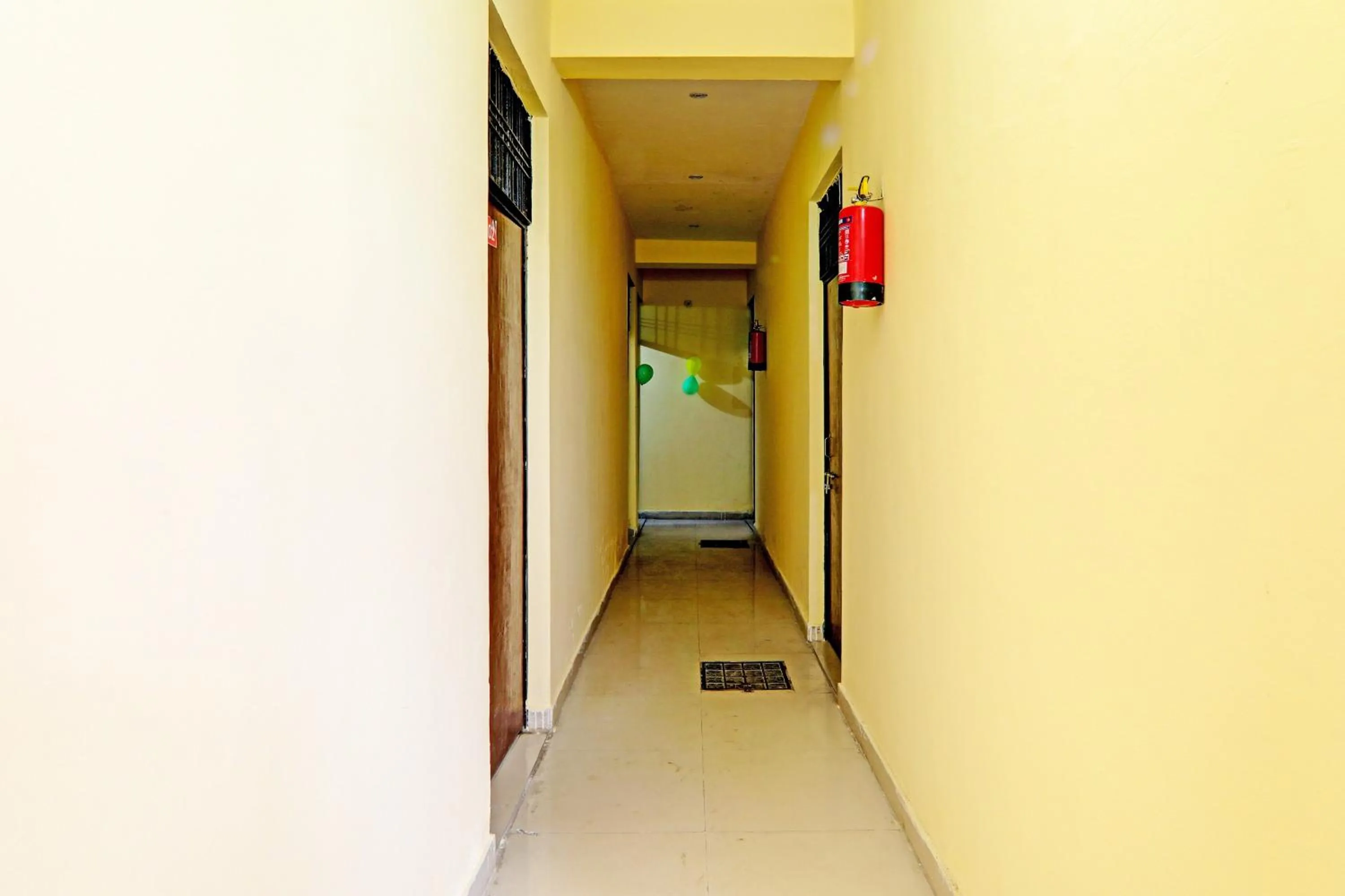 Lobby or reception in Hotel O Golden Grand