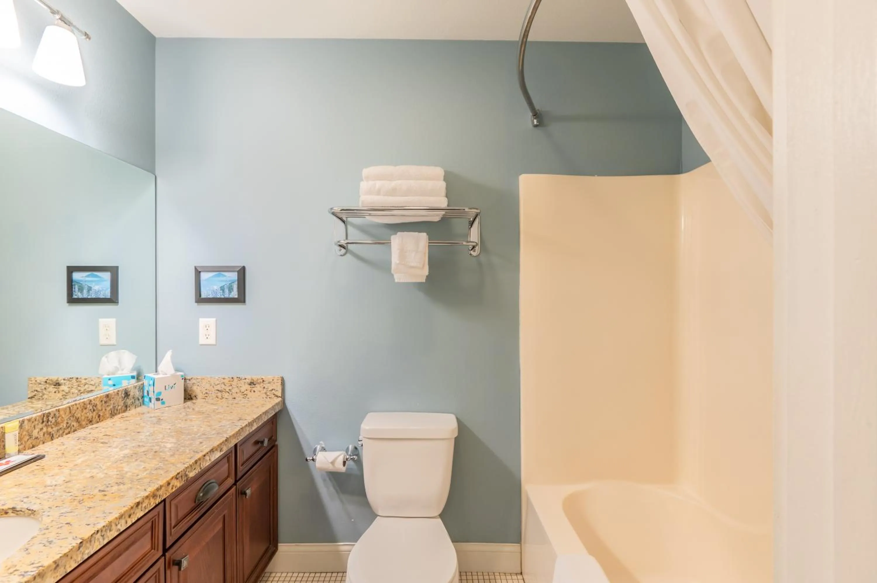 Pacific Reef Hotel & Light Show