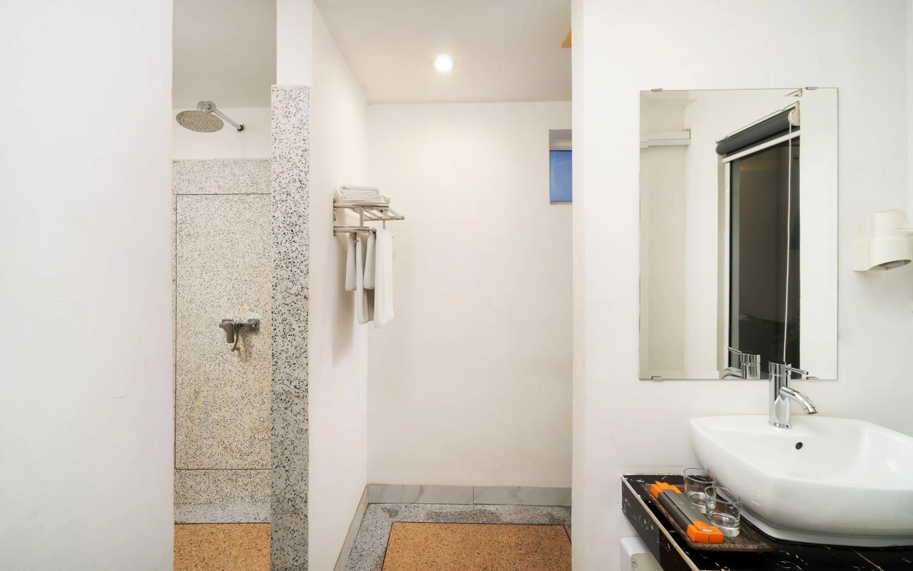 Shower in Dusit Hotel Siem Reap