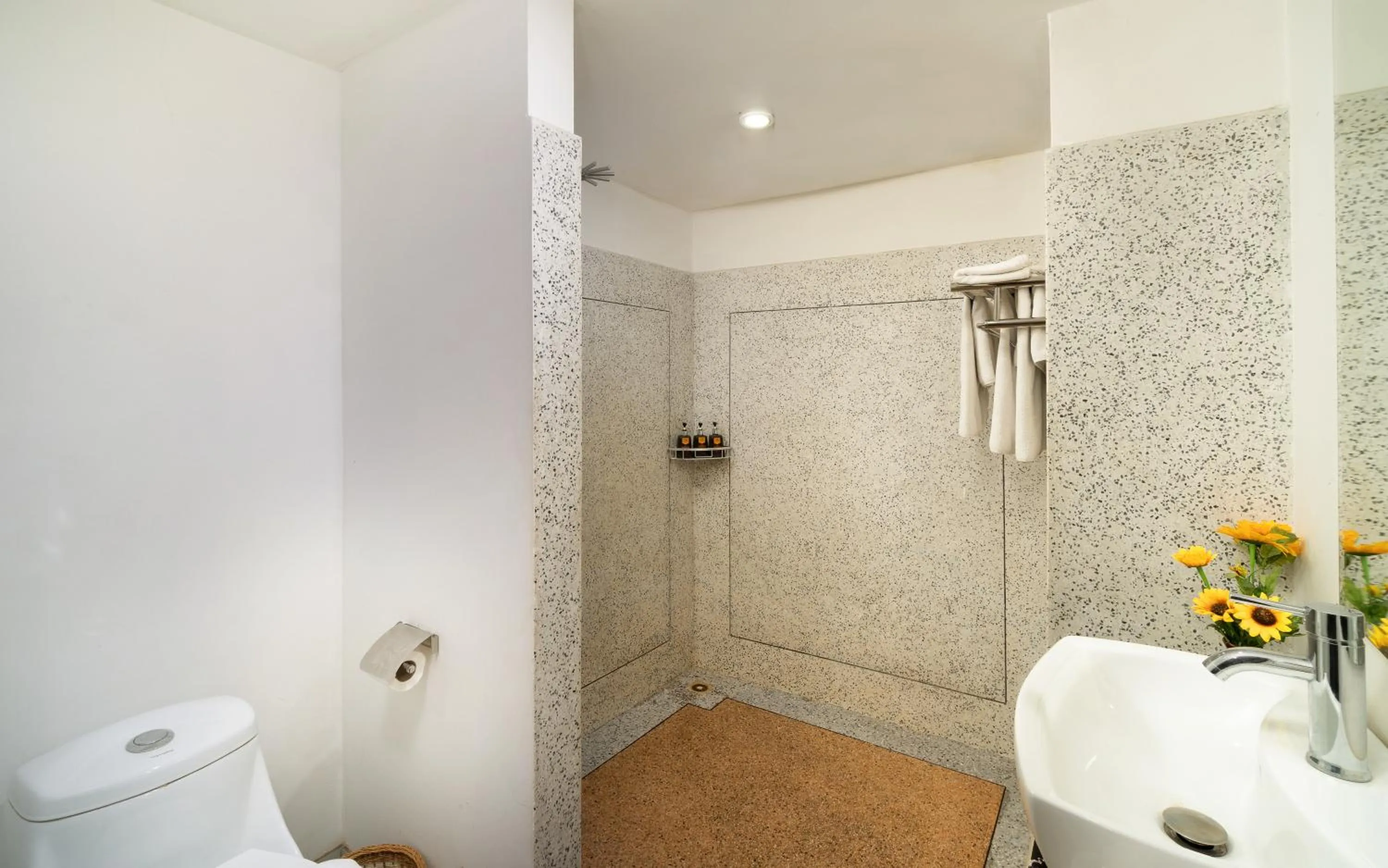 Shower in Dusit Hotel Siem Reap