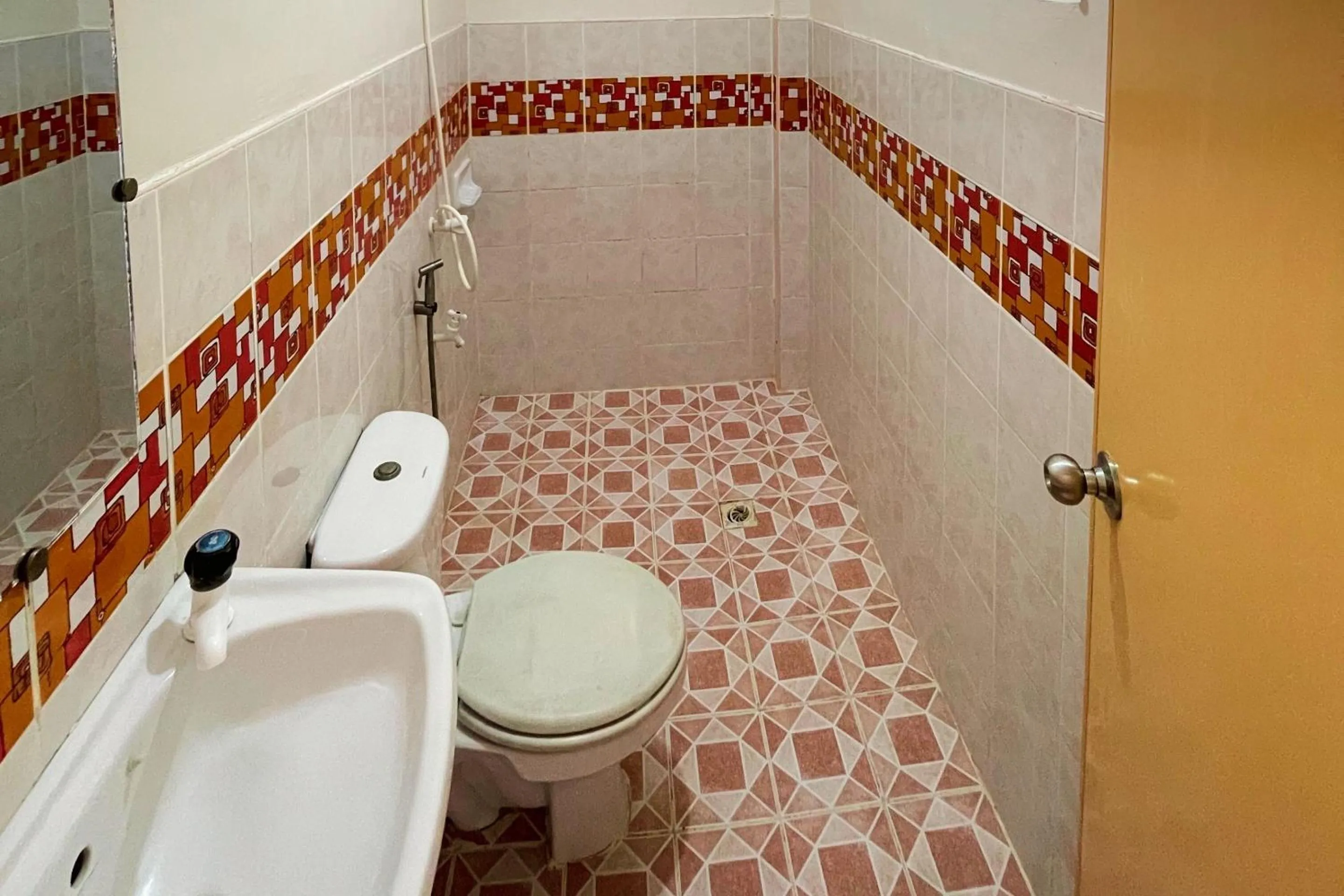 Bathroom in Durhan White Beach Resort powered by Cocotel