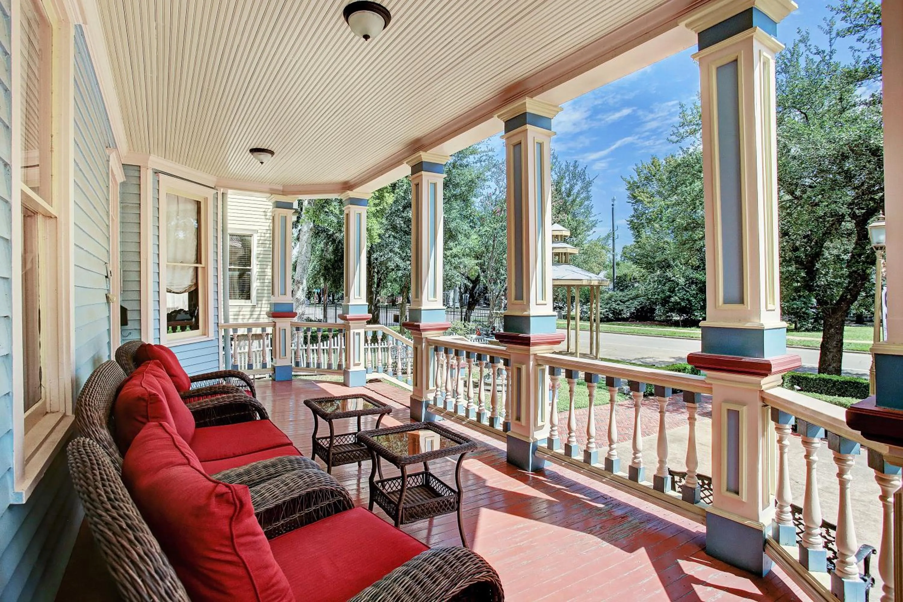 Sara's Inn on the Boulevard