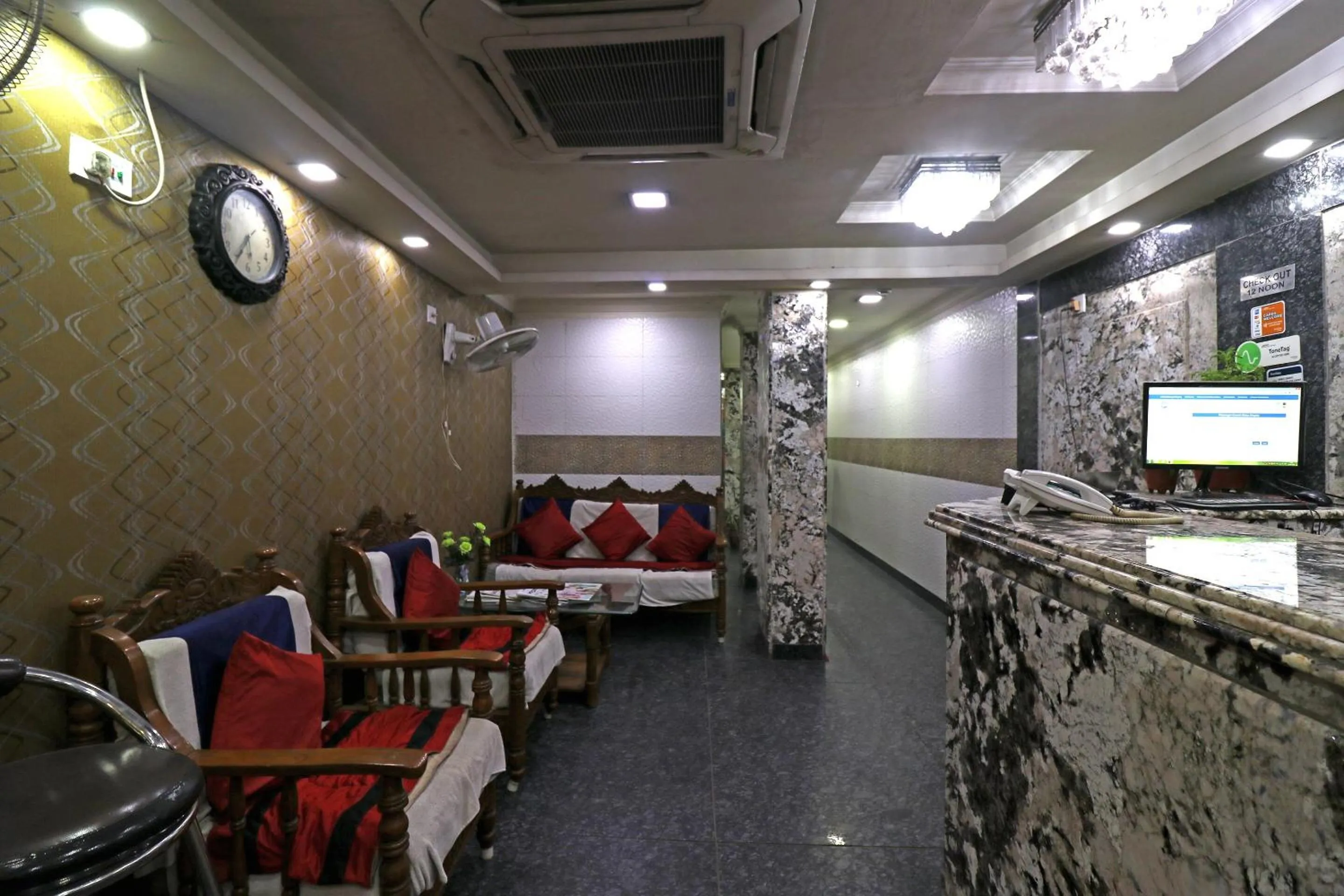 Lobby or reception in Hotel O by OYO A G Residency & Son