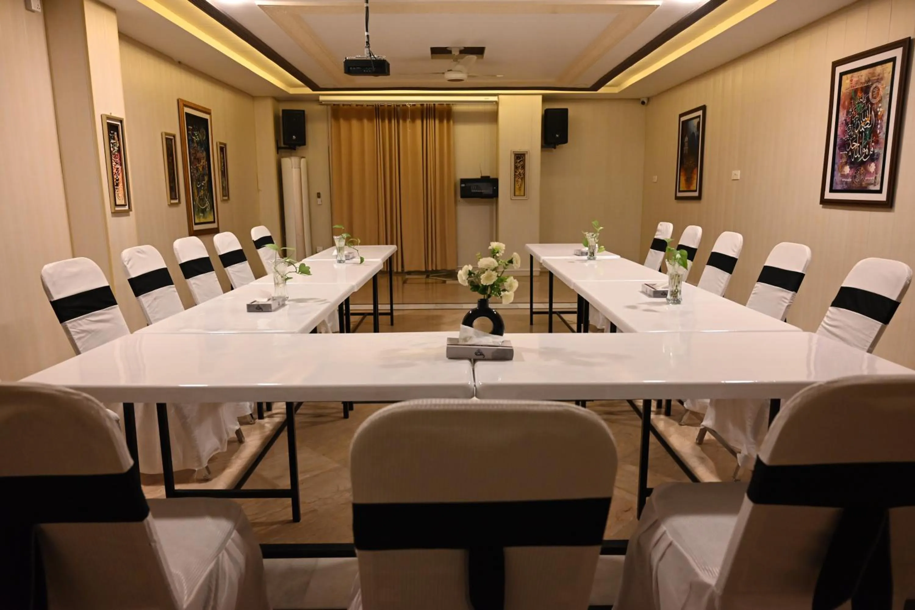 Meeting/conference room in Burj Ul Zaki