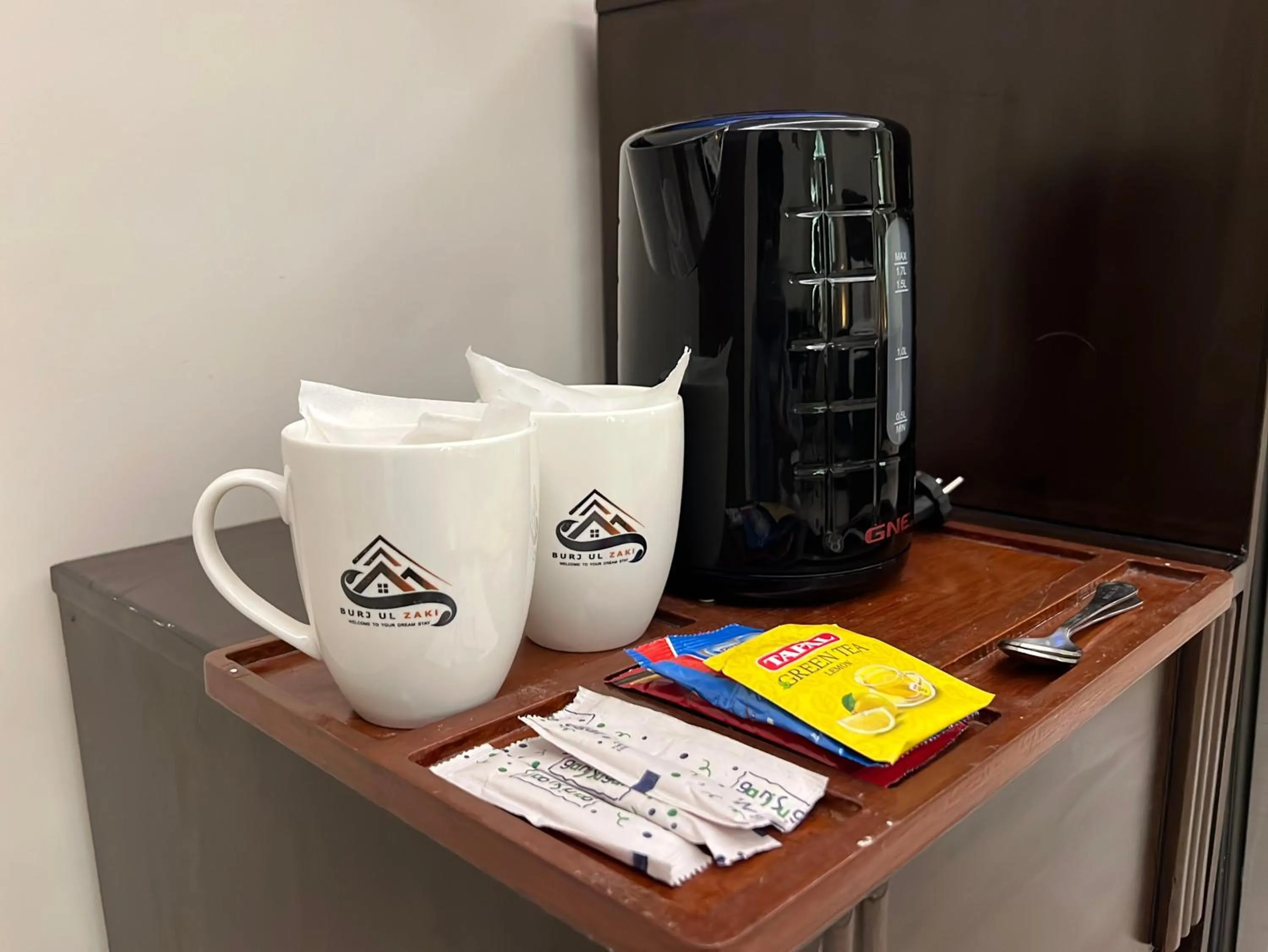 Coffee/tea facilities in Burj Ul Zaki