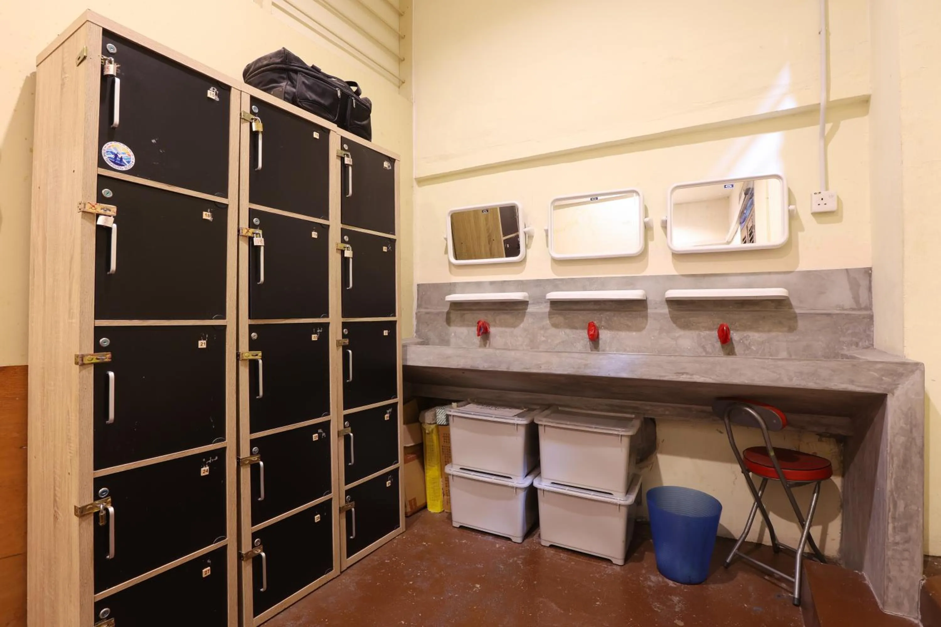 locker in Dou Houz Georgetown