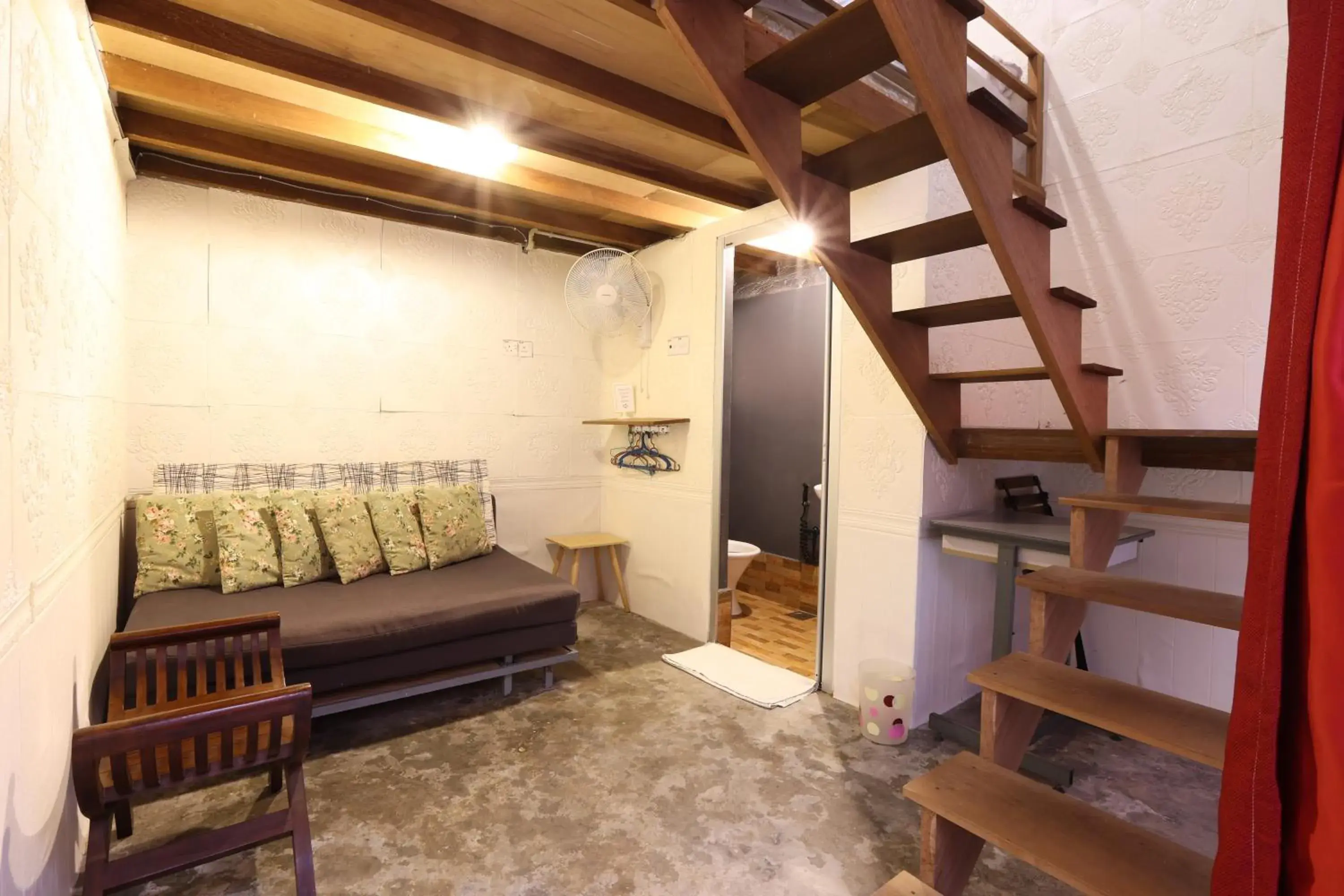 Double Room with Private Bathroom in Dou Houz Georgetown Double Room with Private Bathroom in Dou Houz Georgetown