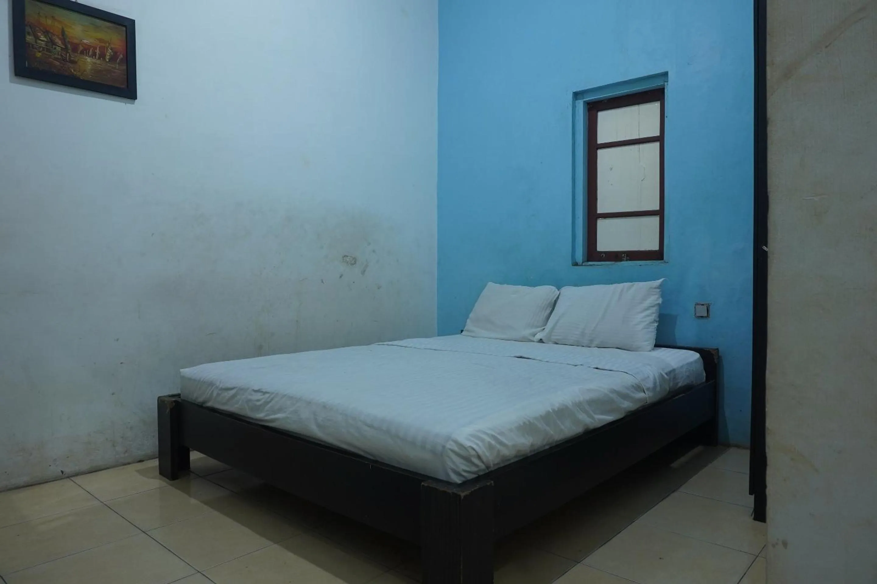 Bedroom, Bed in Hotel O Gr Kost Kaladan