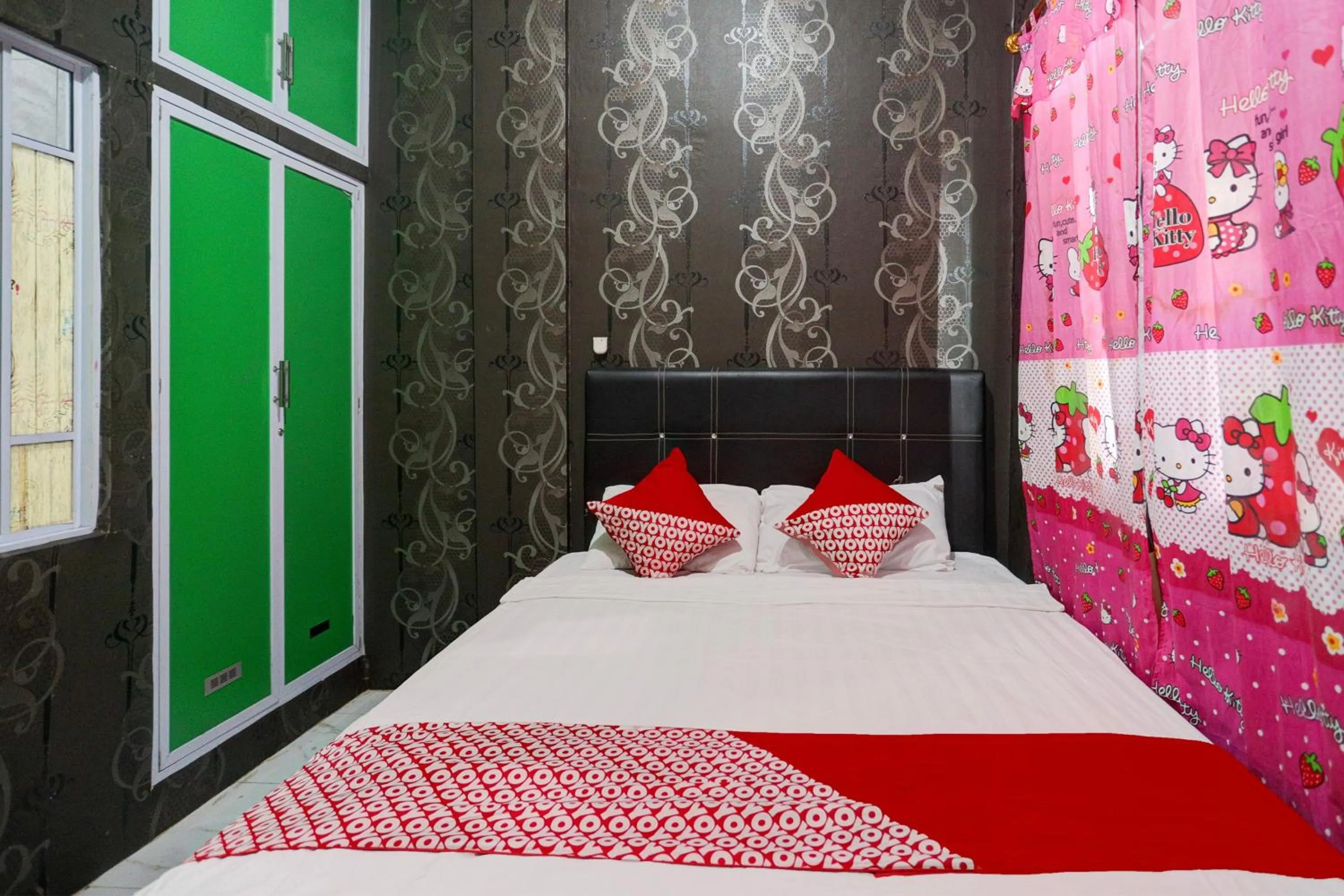 Bedroom, Bed in Hotel O Penginapan Pelangi