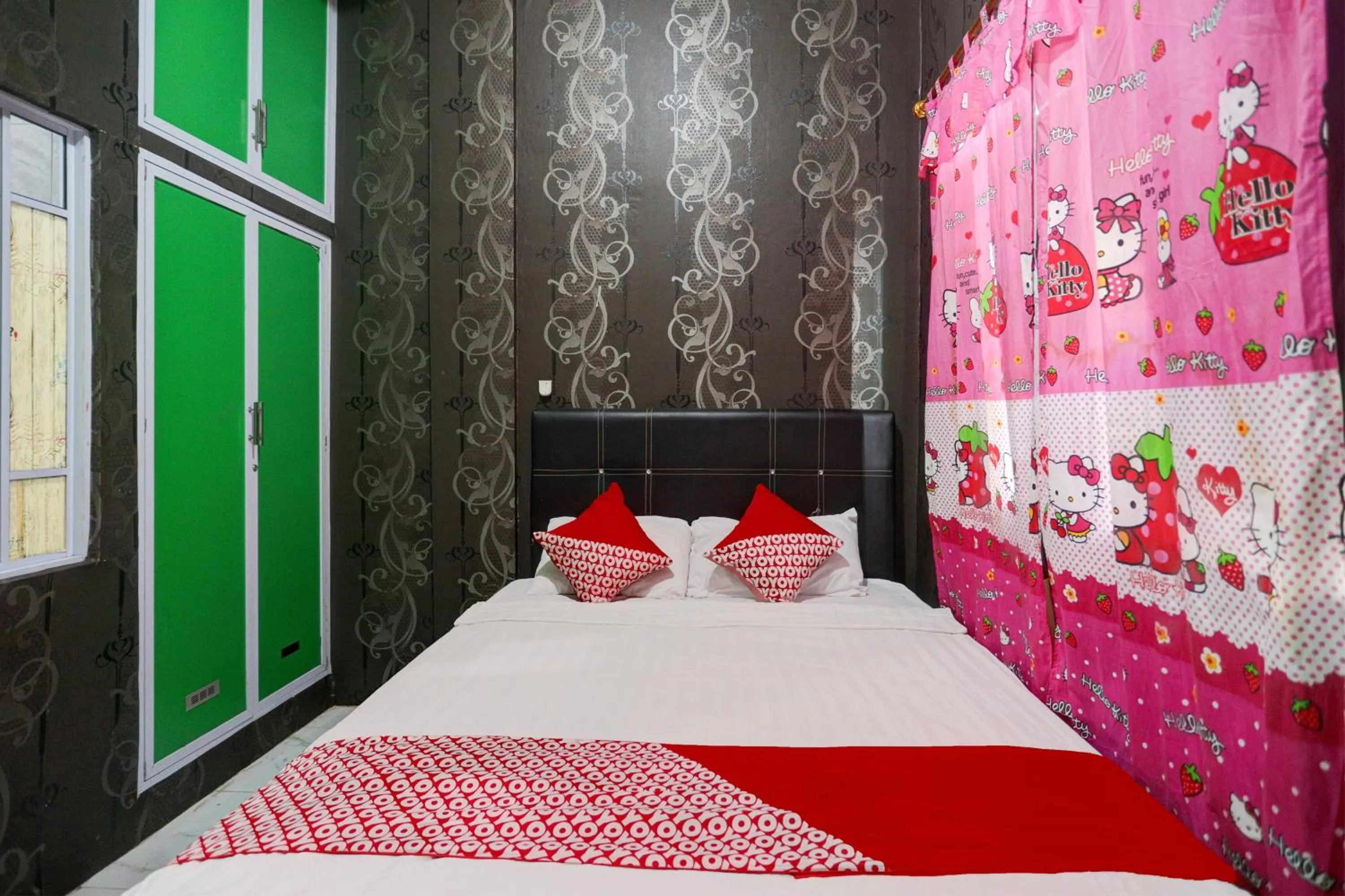 Bedroom, Bed in Hotel O Penginapan Pelangi