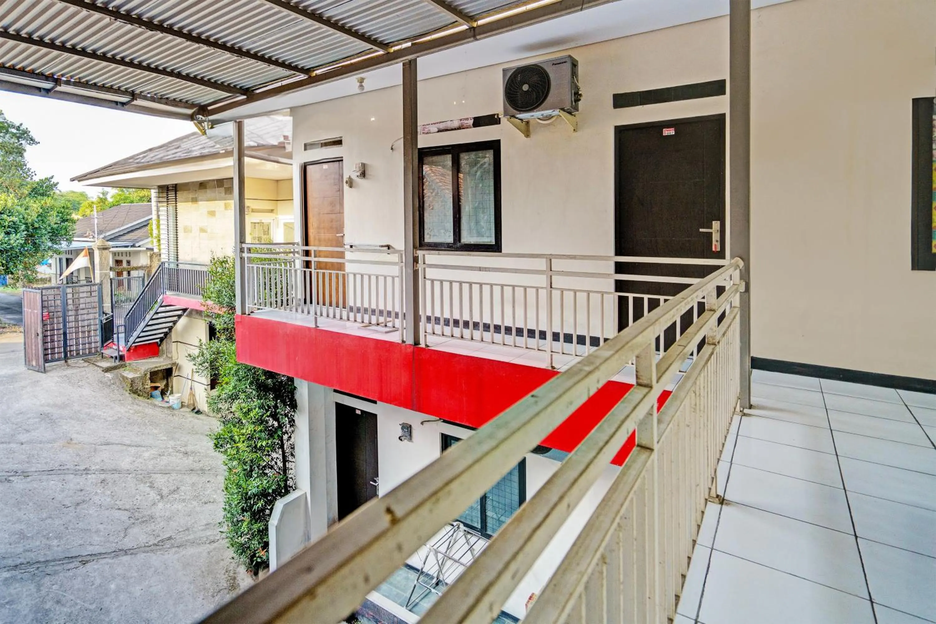 Lobby or reception in OYO LIFE 93634 Penginapan D'palinggihan Syariah