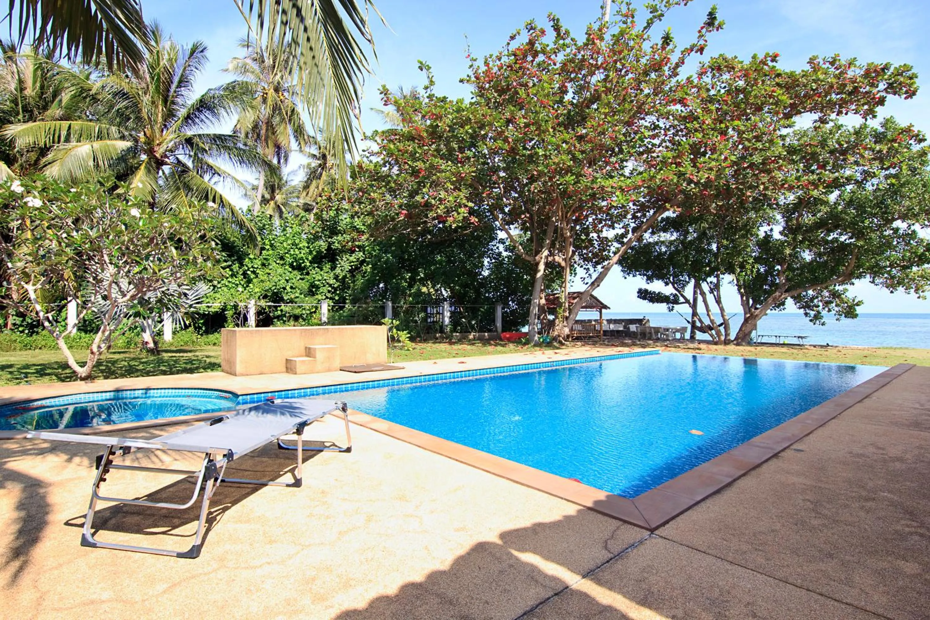 Pool view in Heaven Beach Koh Samui