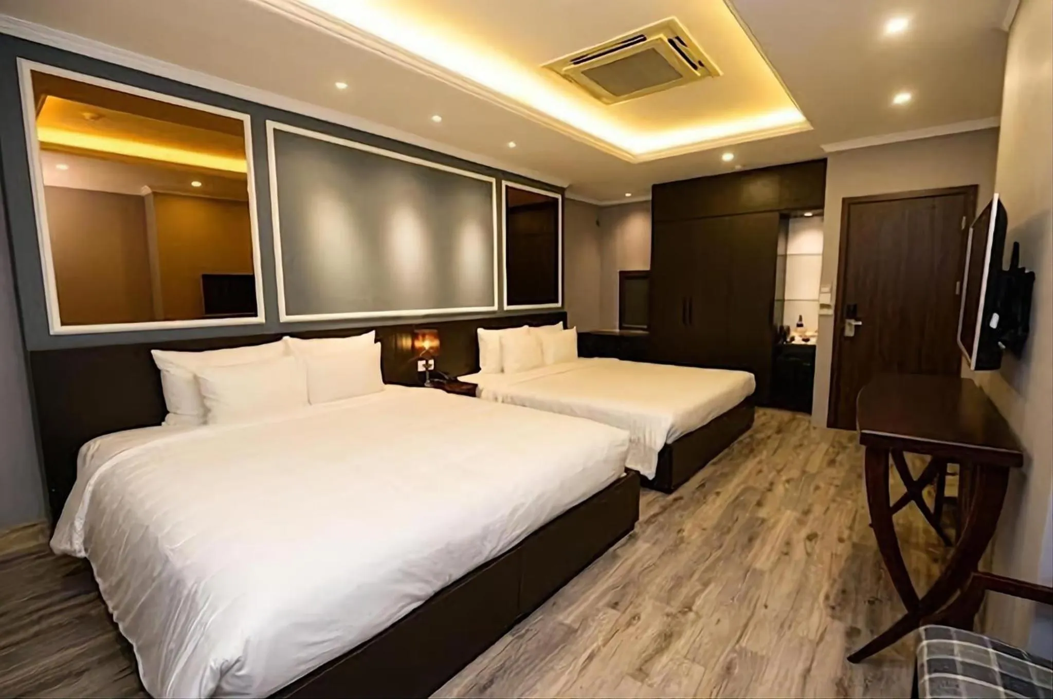 Bed in Skylark Boutique Hotel