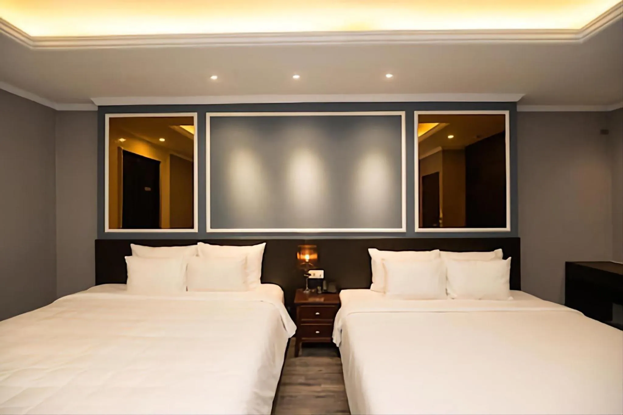 Bed in Skylark Boutique Hotel
