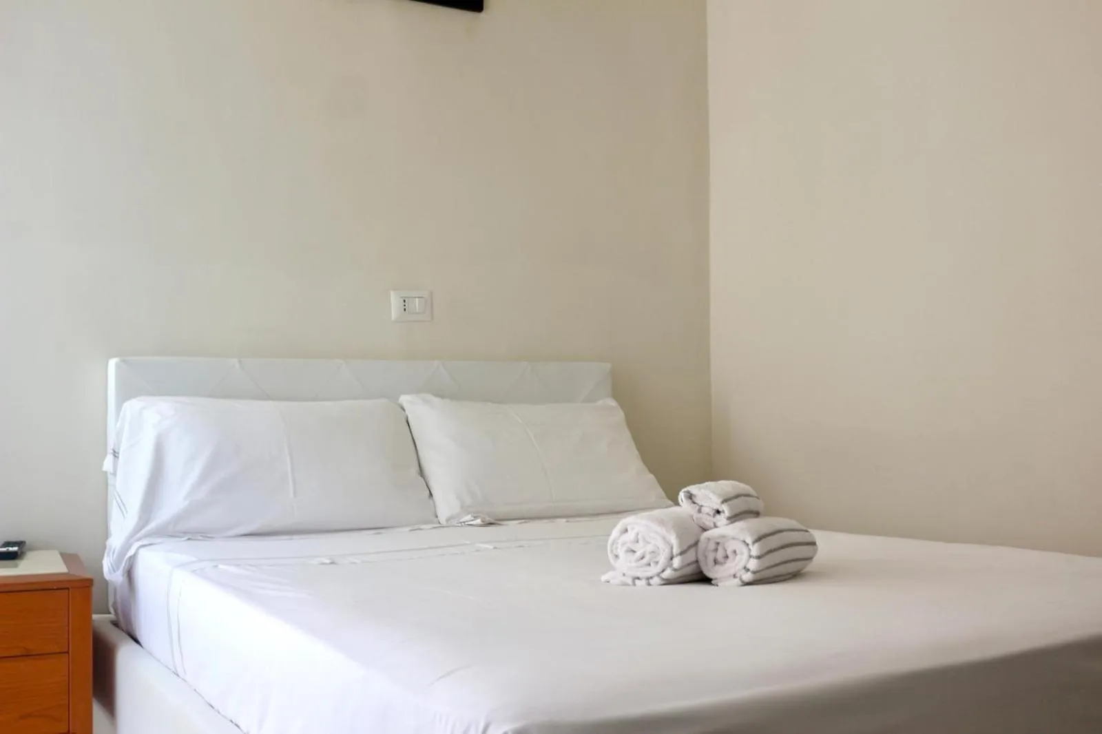 Bed in Hotel Domus Rome