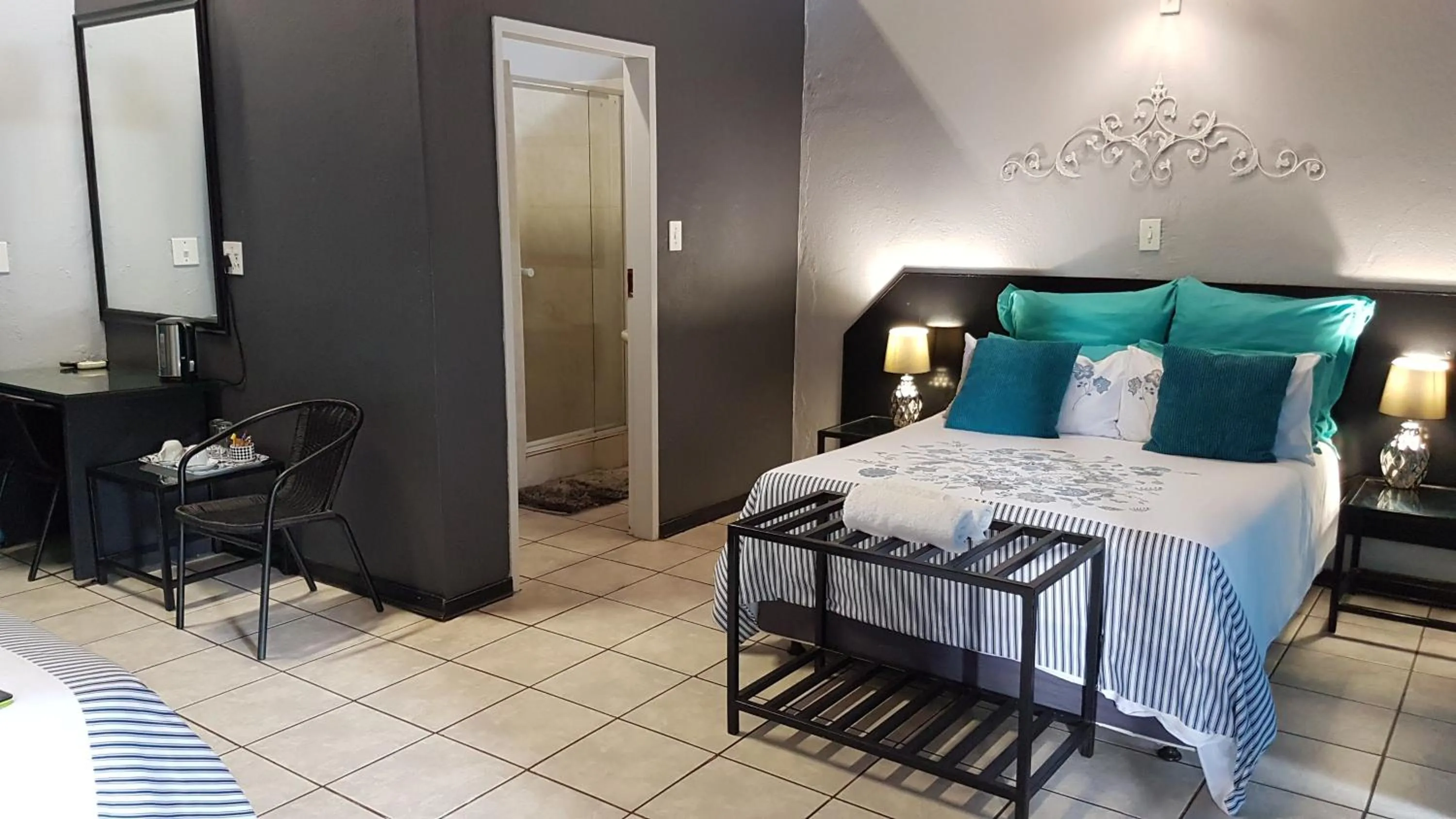 Bed in Siesta Guest House