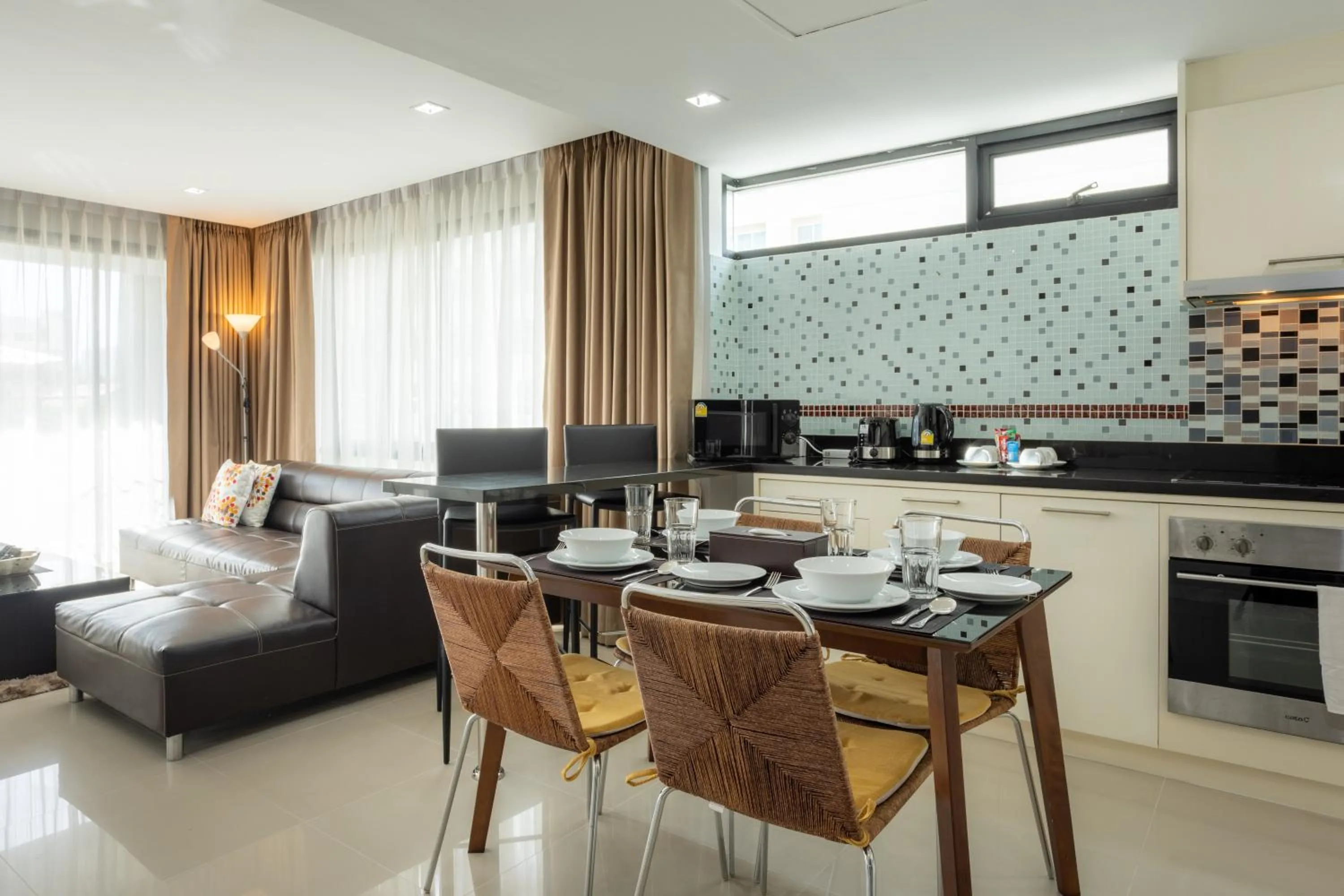 Kitchen or kitchenette in Citismart Luxury Apartments