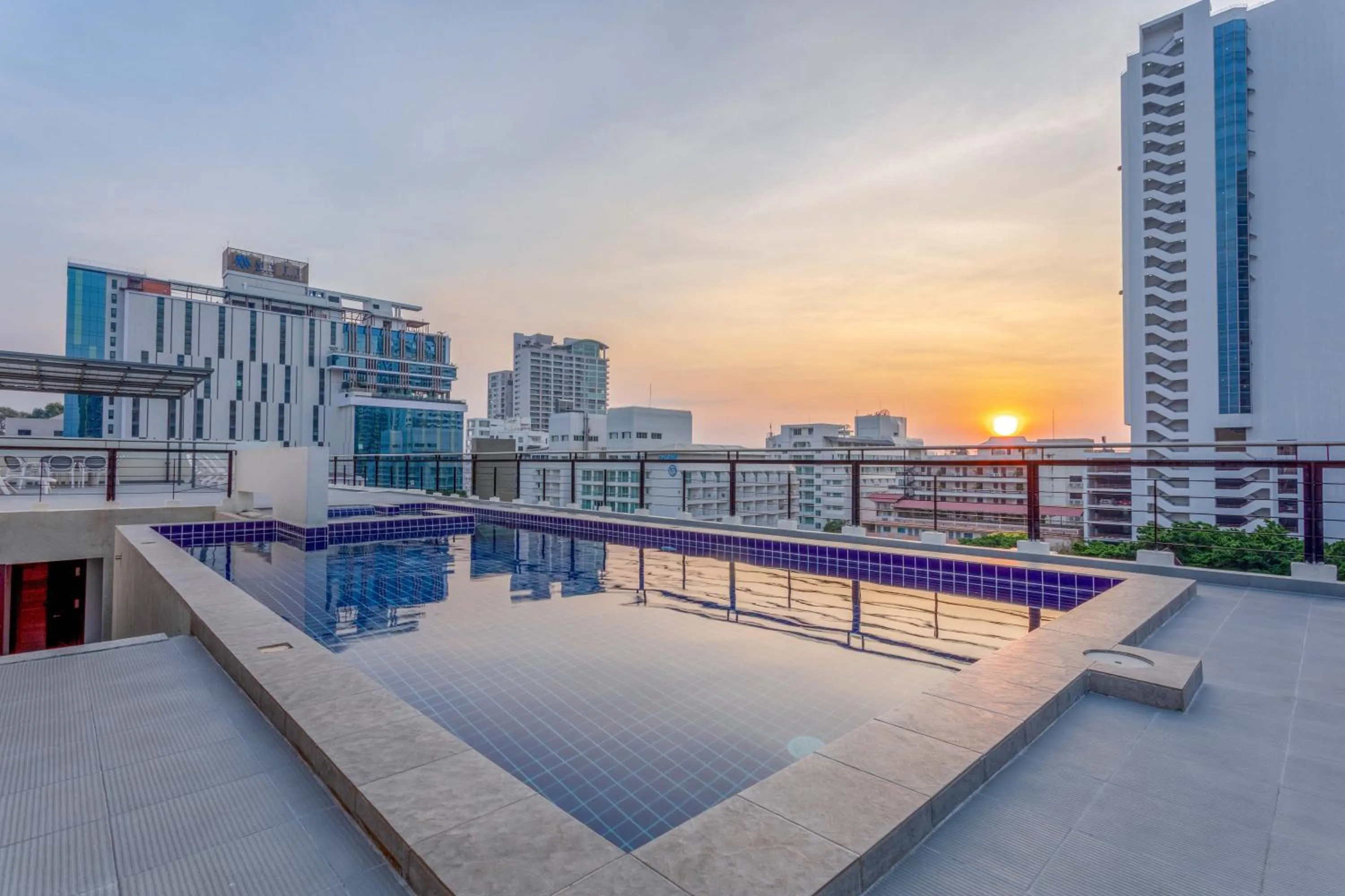 Swimming pool in Citismart Luxury Apartments