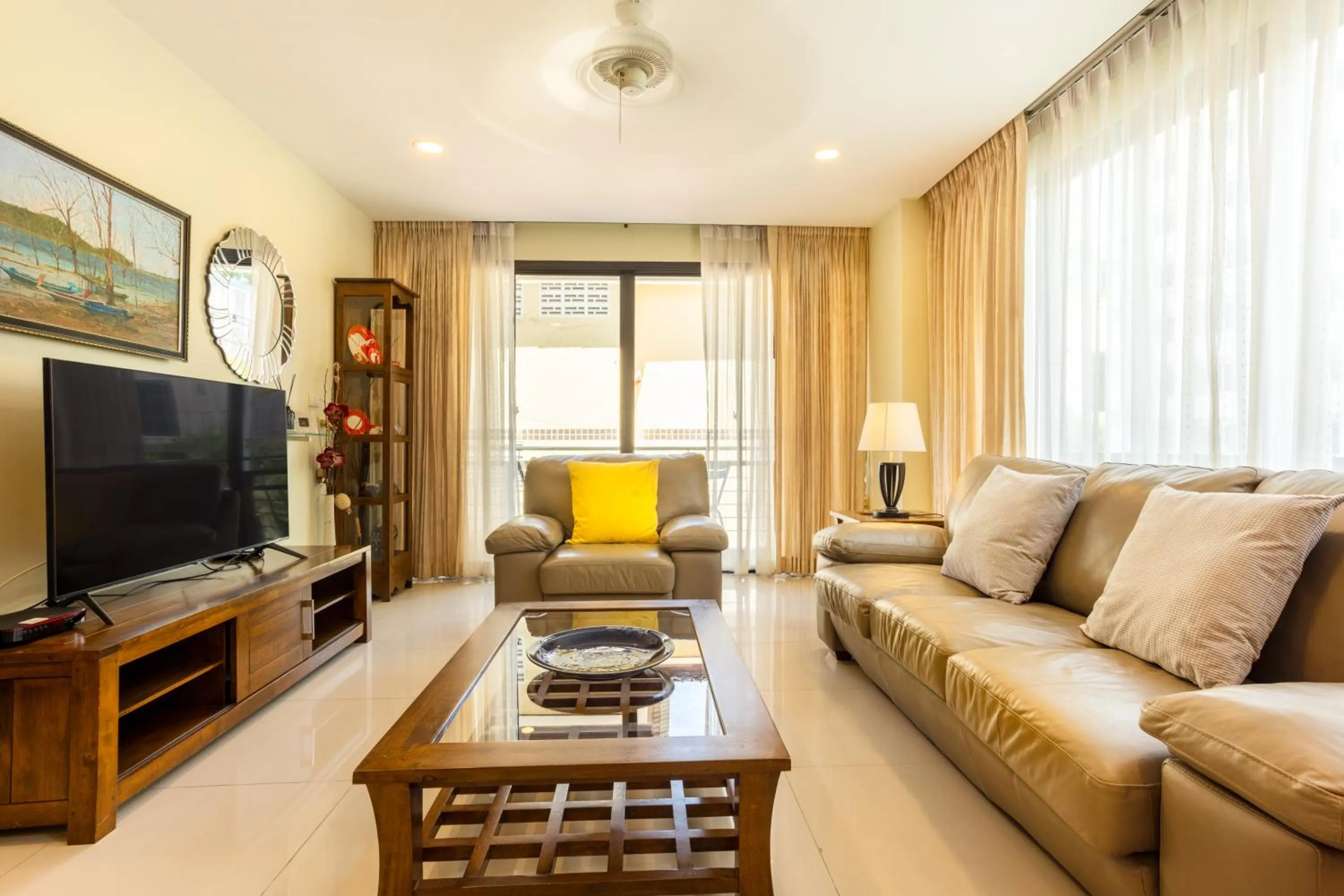 Communal lounge/ TV room in Citismart Luxury Apartments