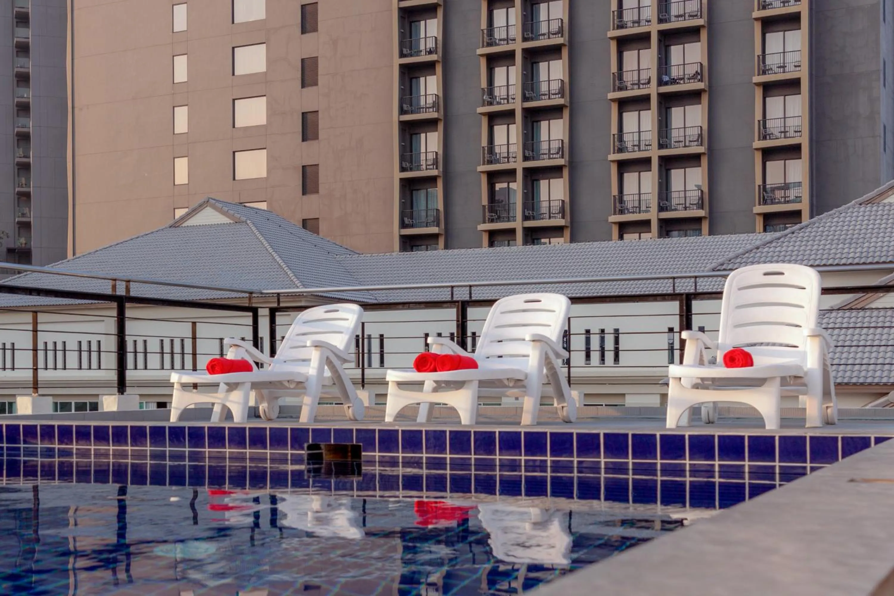 Swimming pool in Citismart Luxury Apartments