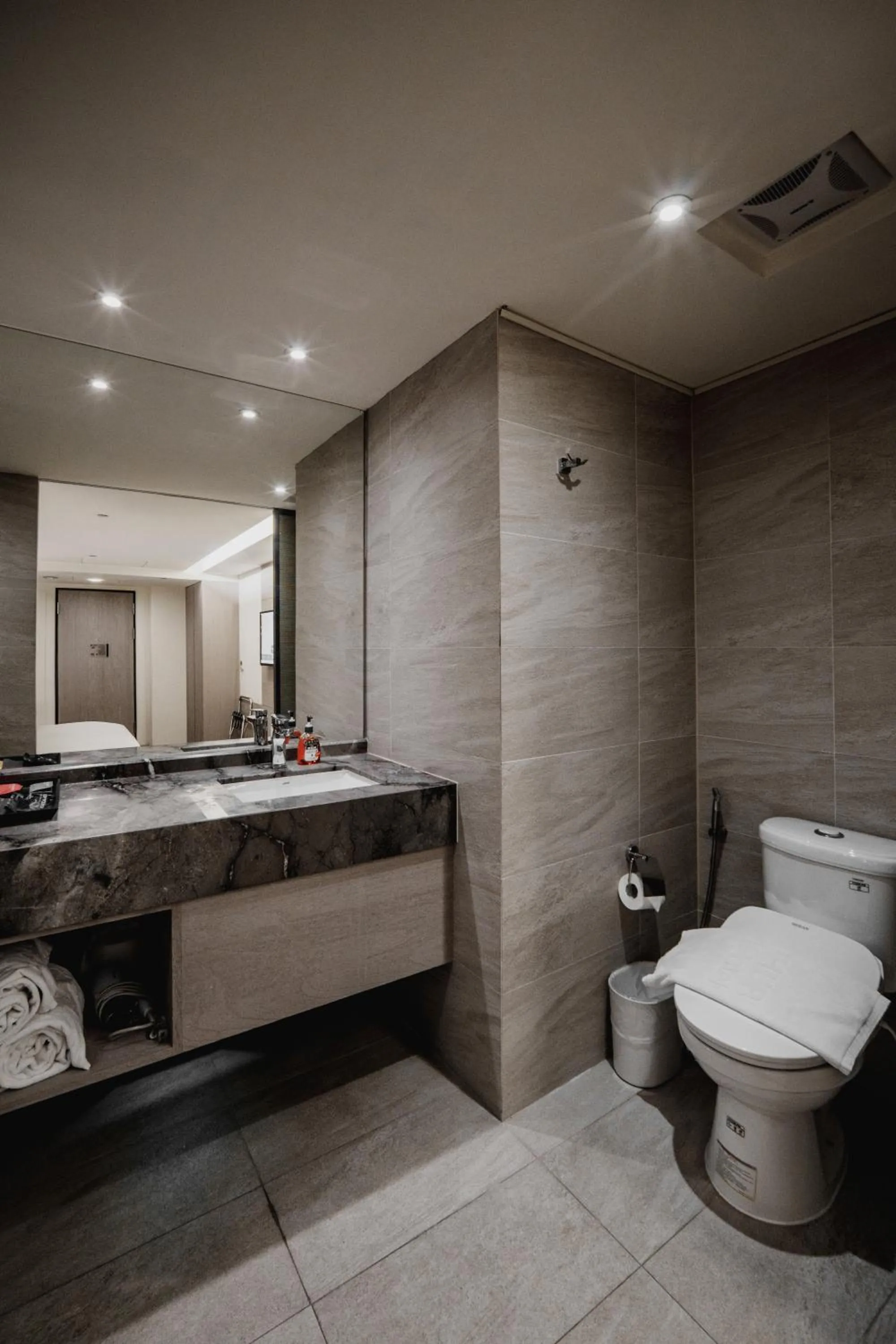 Bathroom in Hub Hotel Kaohsiung Yawan Branch