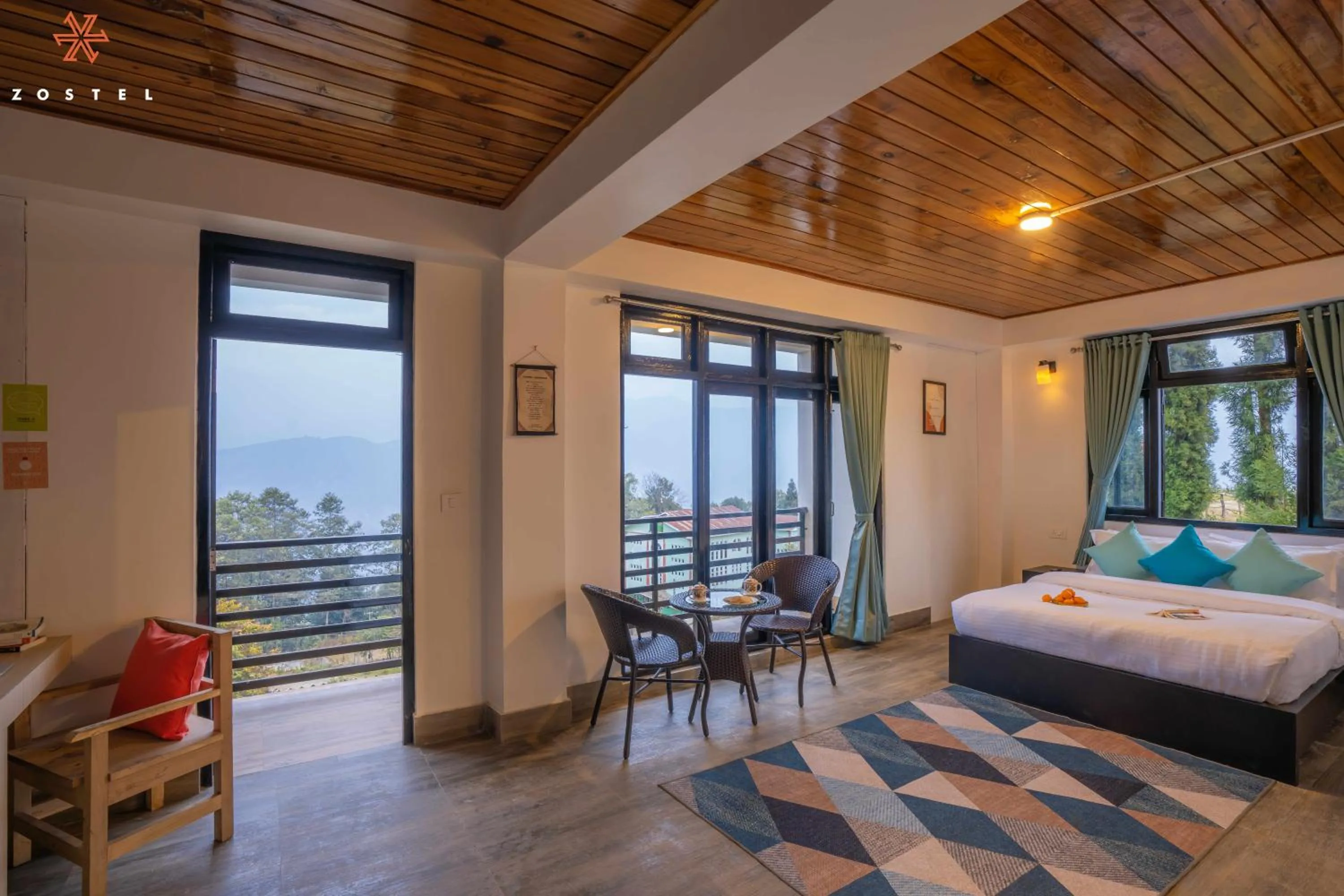 View (from property/room), Bed in Zostel Rinchenpong (Pelling)