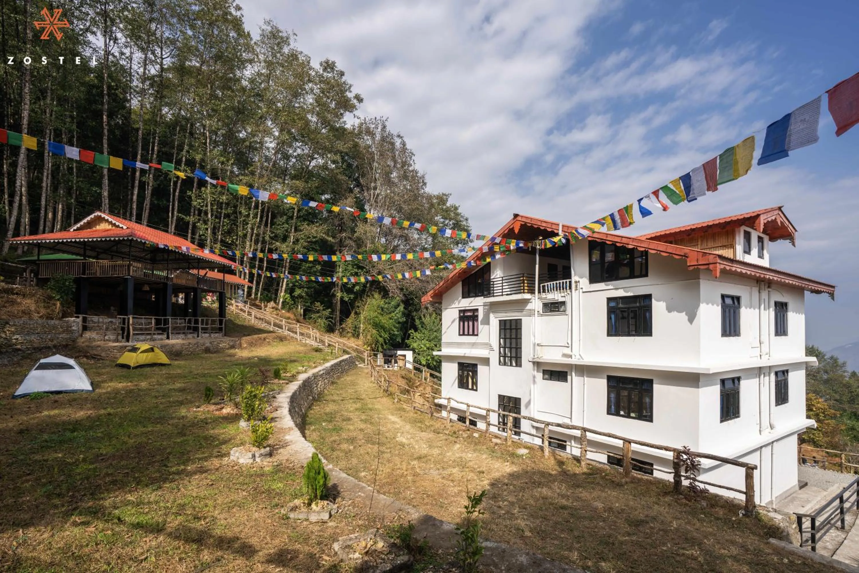 Property building in Zostel Rinchenpong (Pelling)